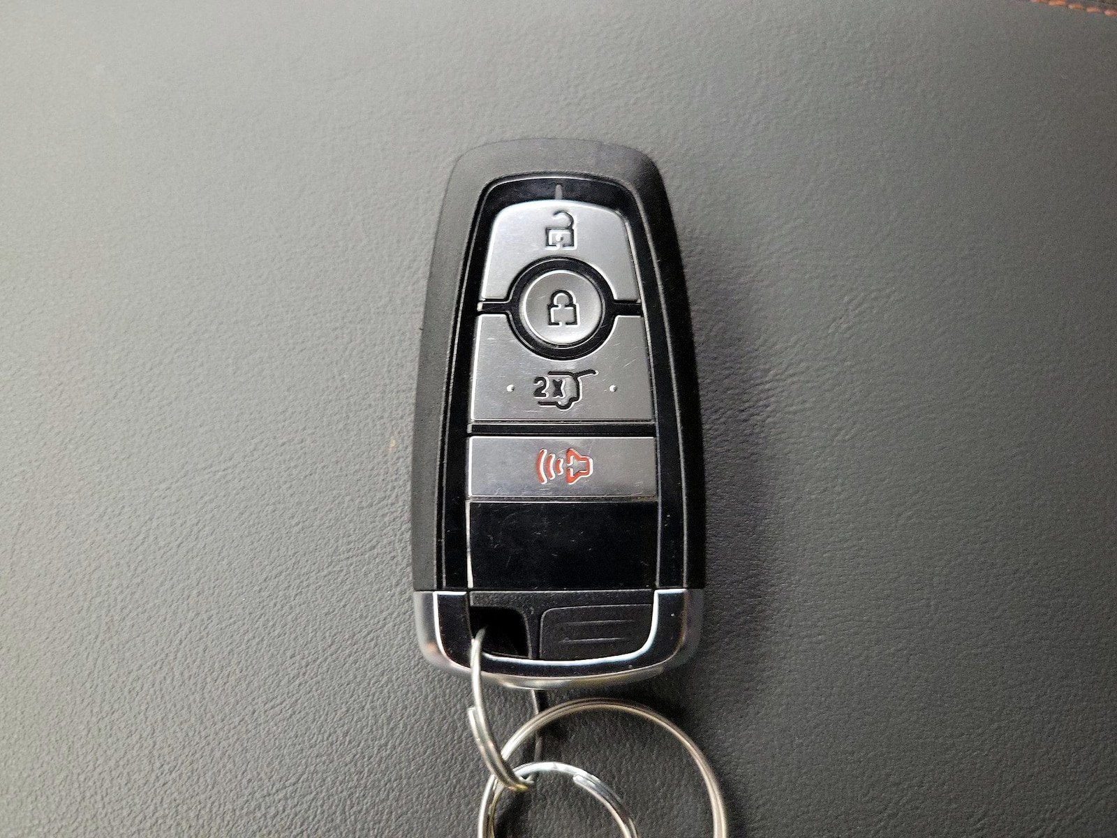 2025 Ford Explorer Active - Photo 23