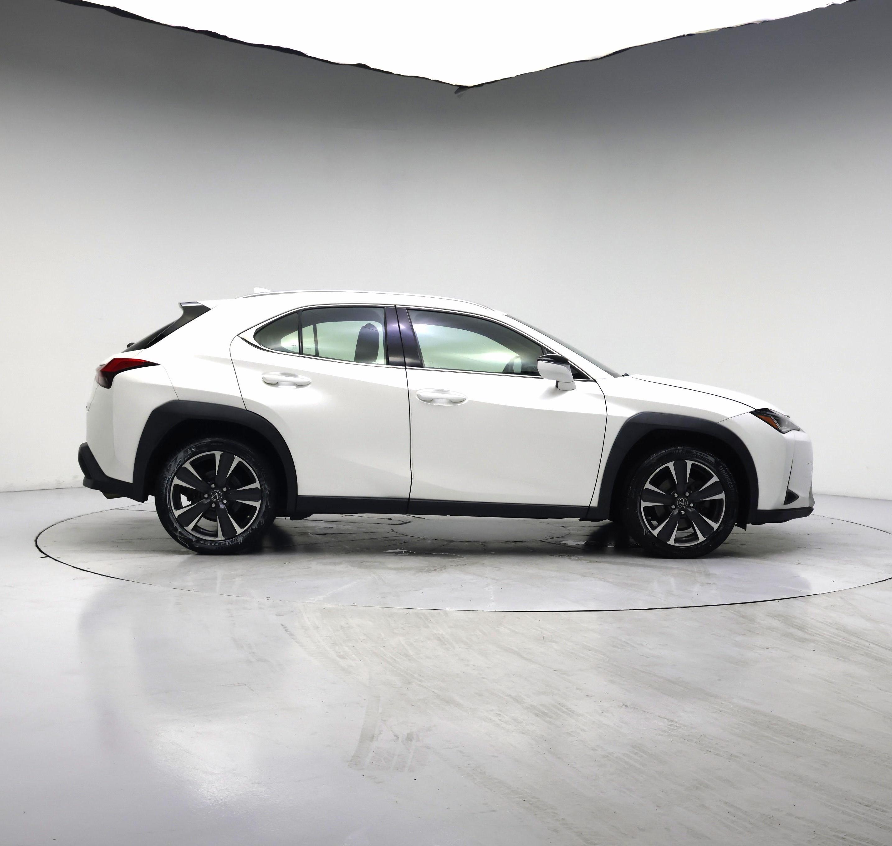 Thumbnail: 2022 Lexus UX - 7