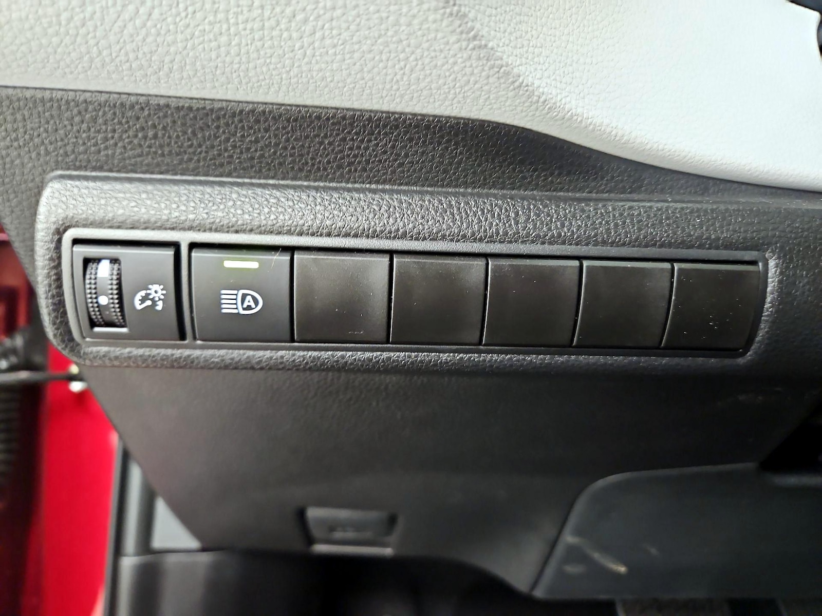 2026 Toyota Corolla SE - Photo 14