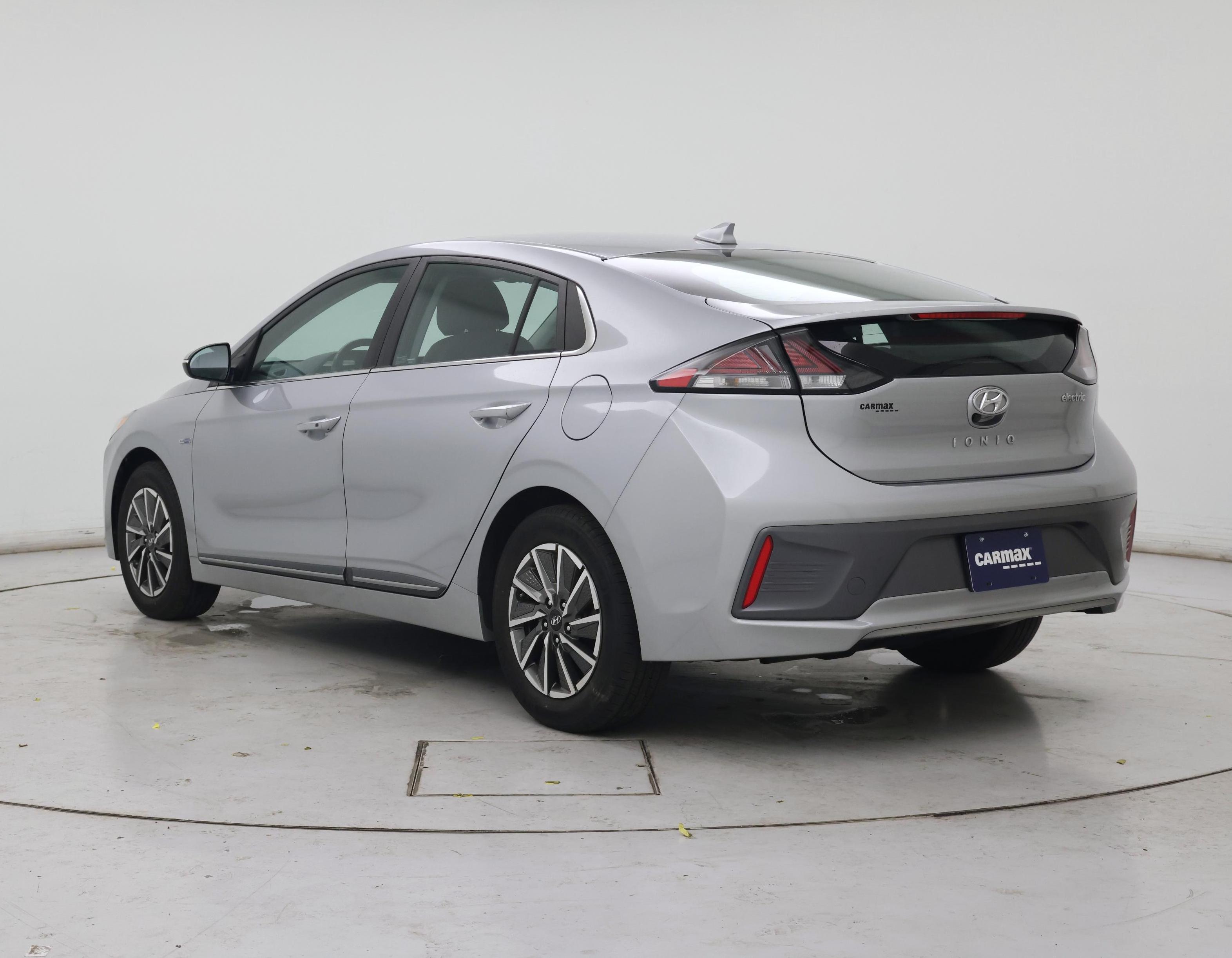 Thumbnail: 2020 Hyundai Ioniq - 2