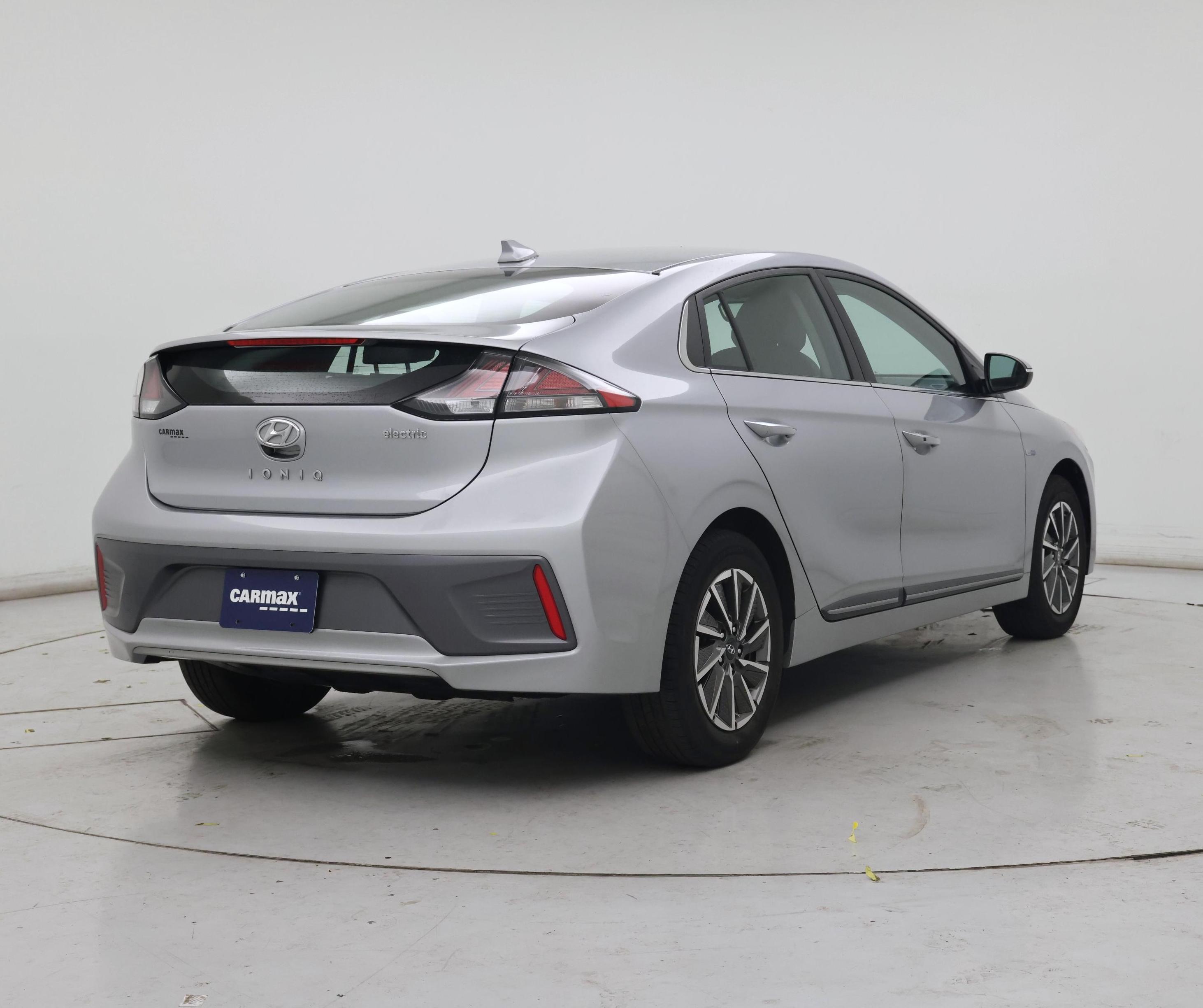 Thumbnail: 2020 Hyundai Ioniq - 8