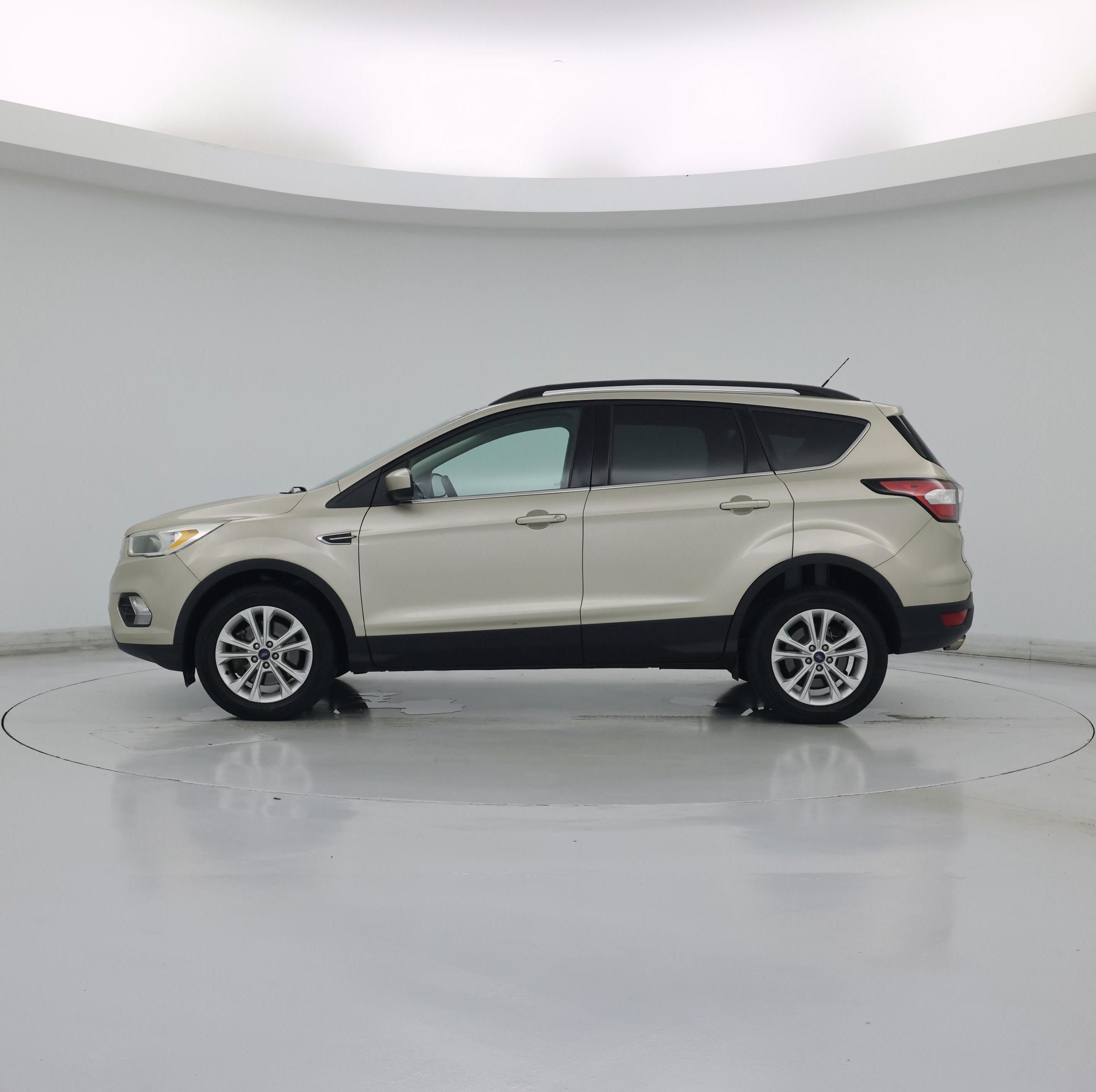 Thumbnail: 2018 Ford Escape - 3