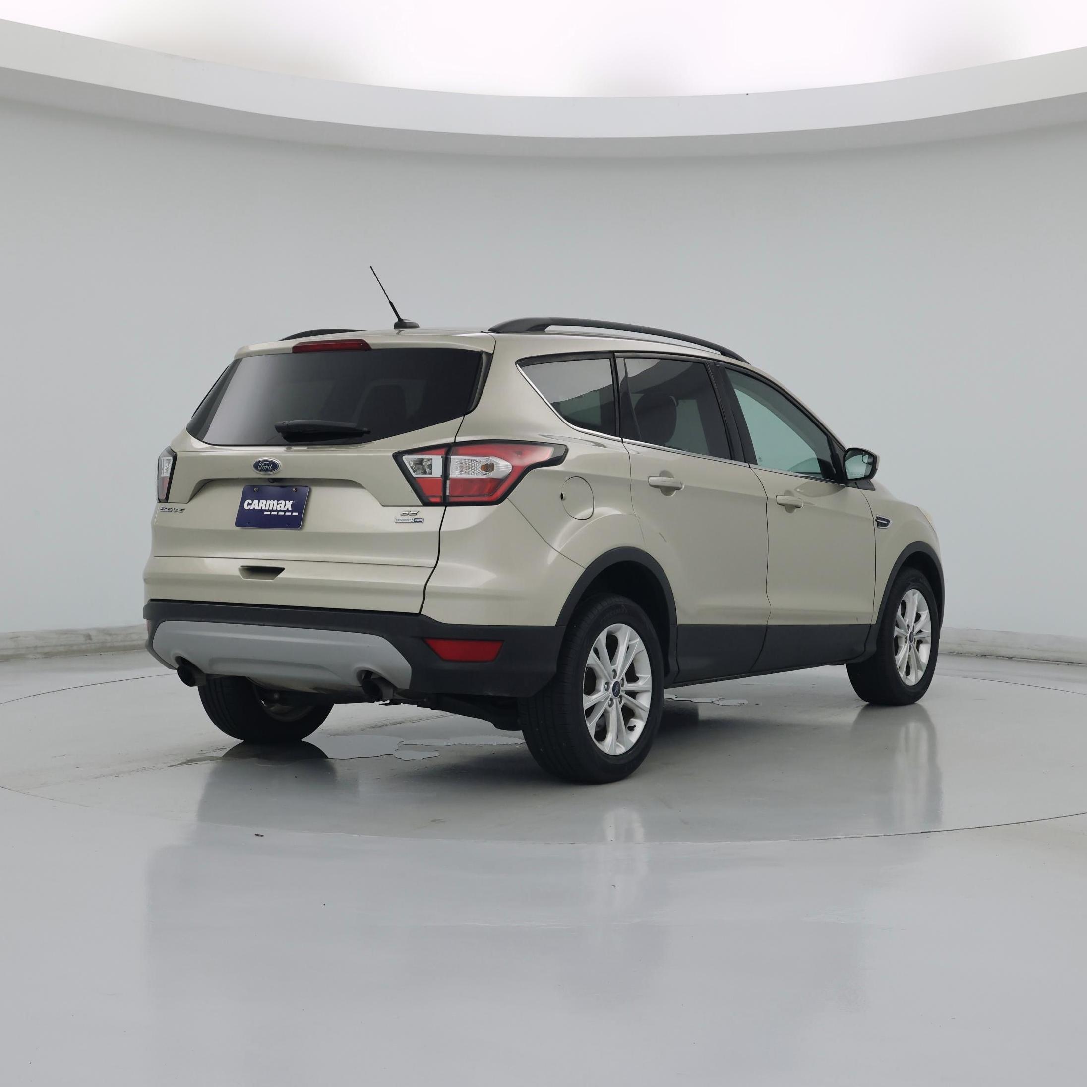 Thumbnail: 2018 Ford Escape - 8
