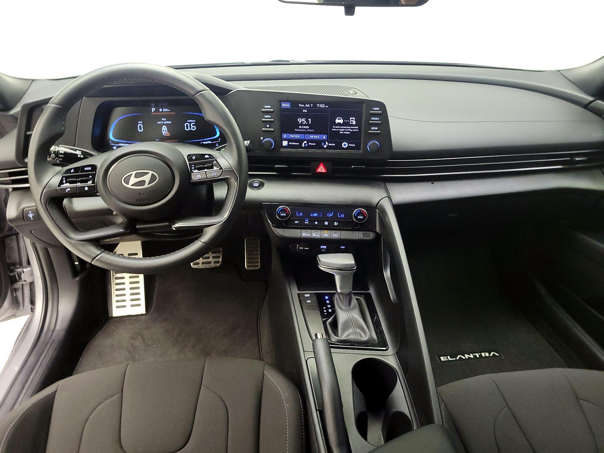 Thumbnail: 2025 Hyundai Elantra - 9