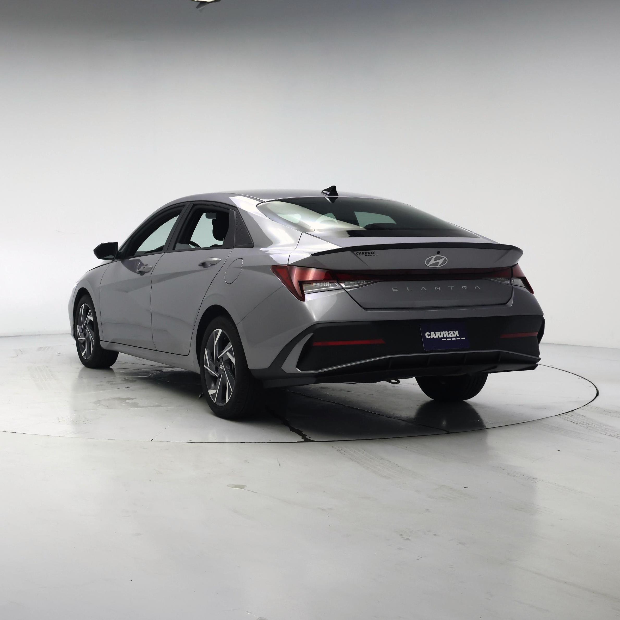Thumbnail: 2025 Hyundai Elantra - 2