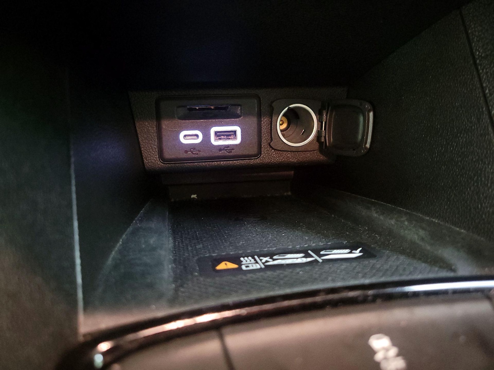 2023 Chevrolet Bolt EV 2LT - Photo 19