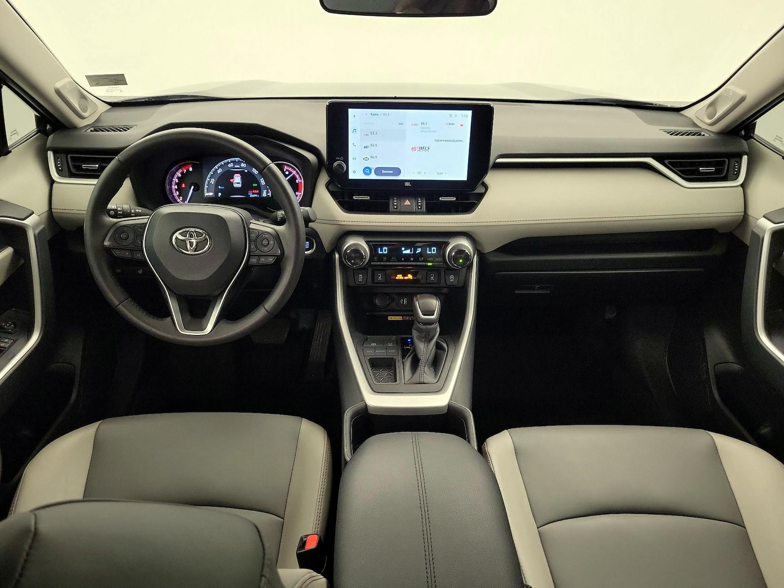 2023 Toyota RAV4 XLE Premium - Photo 10