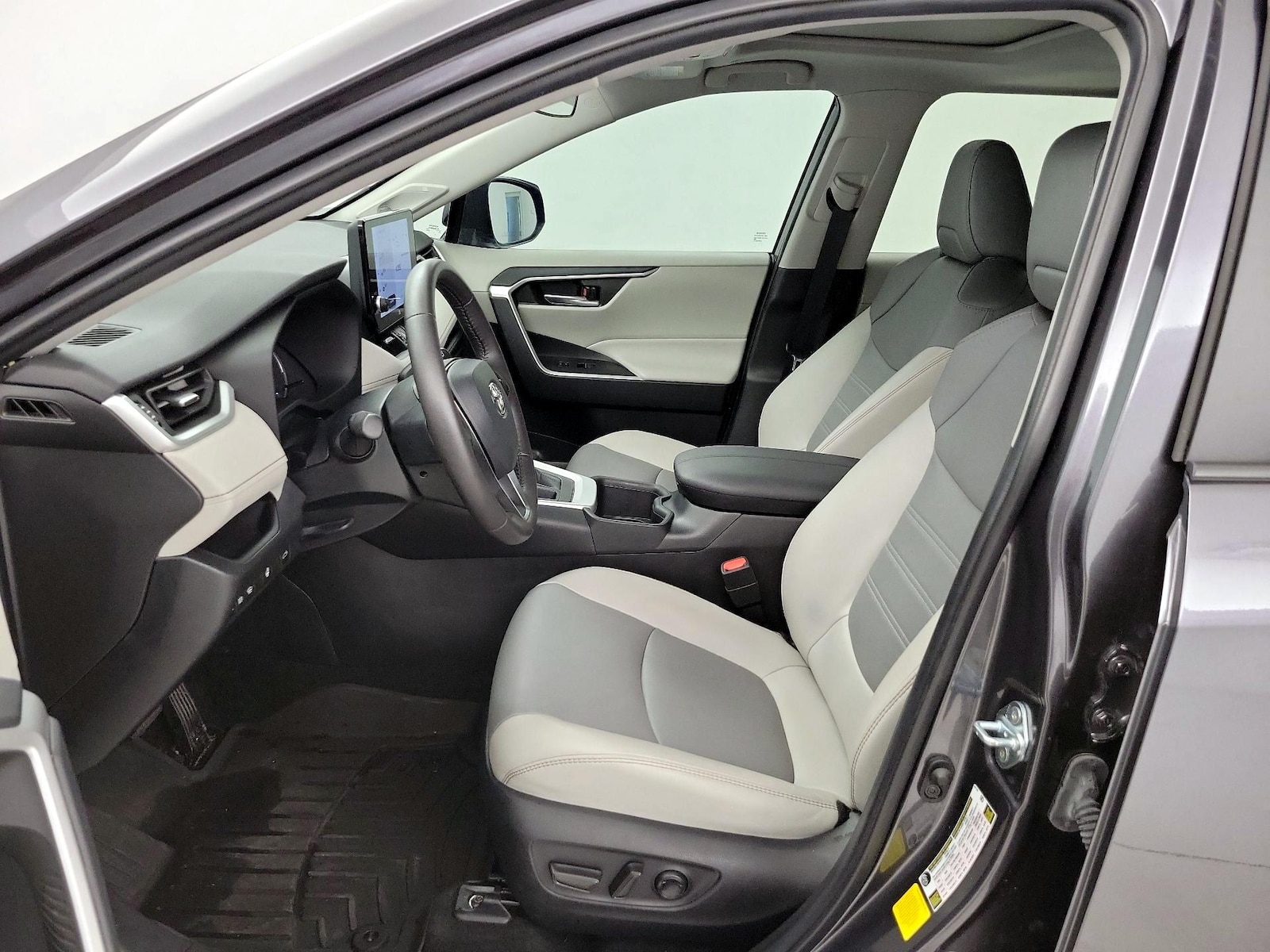 2023 Toyota RAV4 XLE Premium - Photo 12