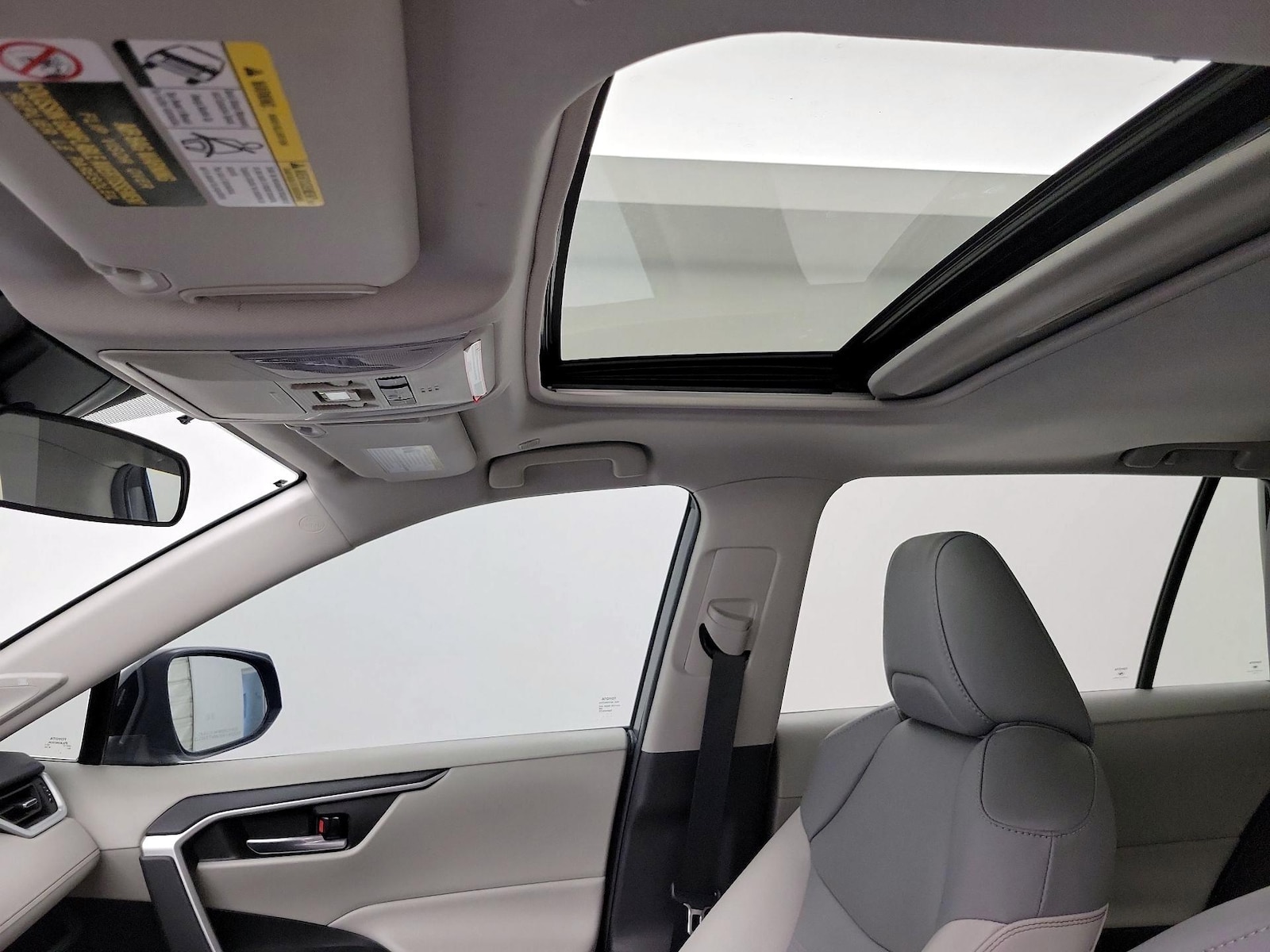 2023 Toyota RAV4 XLE Premium - Photo 20