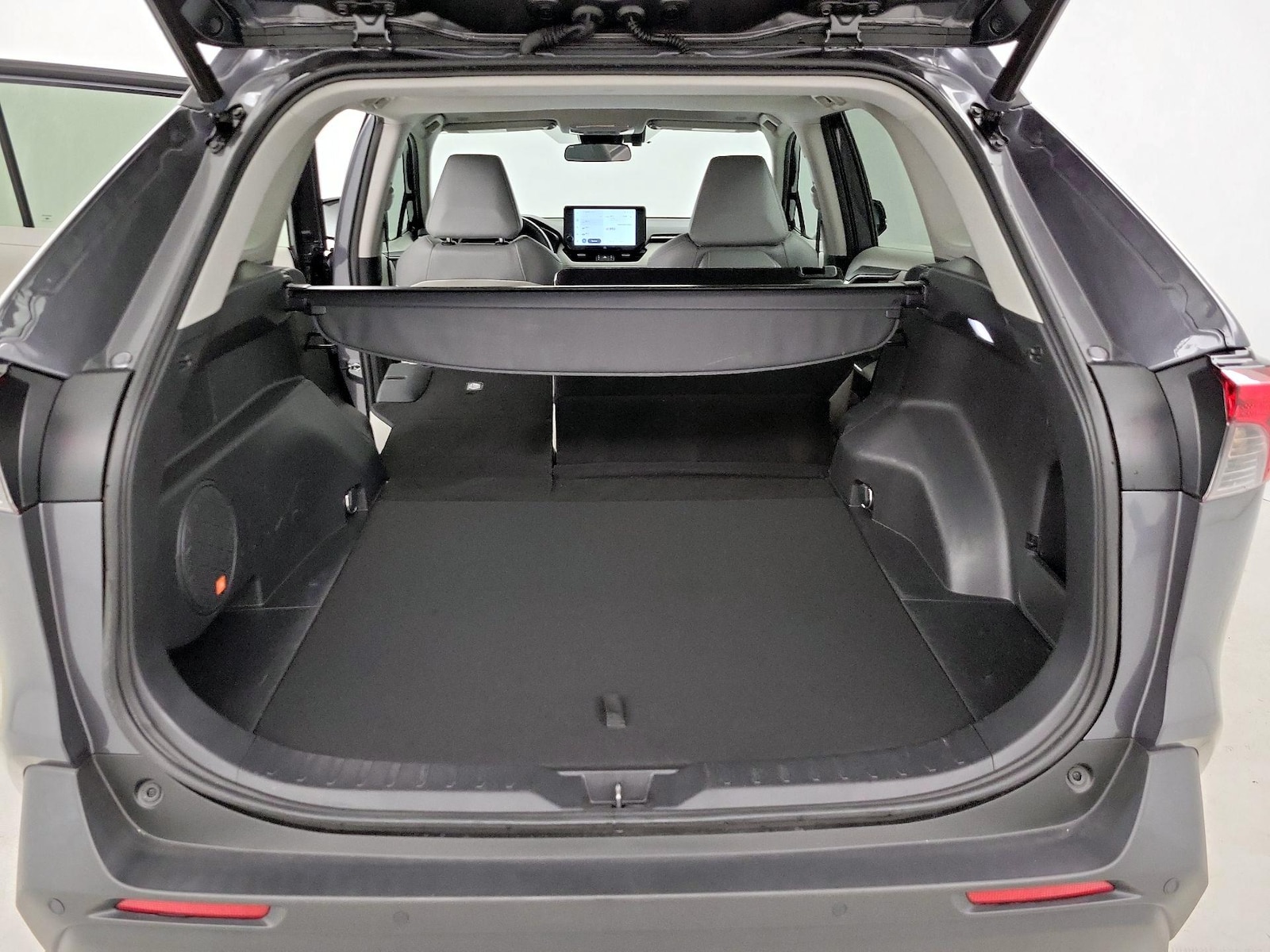 2023 Toyota RAV4 XLE Premium - Photo 23
