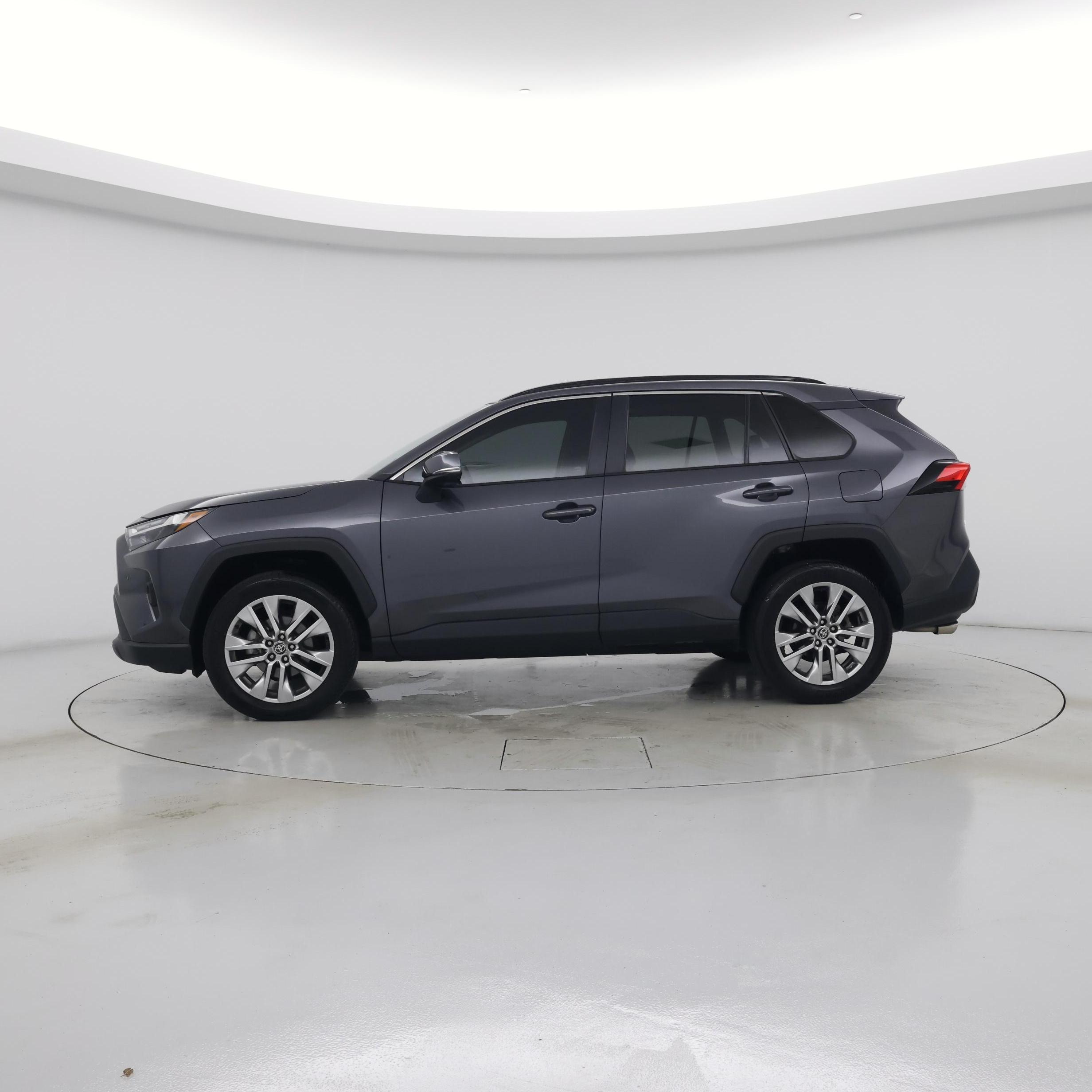 Thumbnail: 2023 Toyota RAV4 - 3