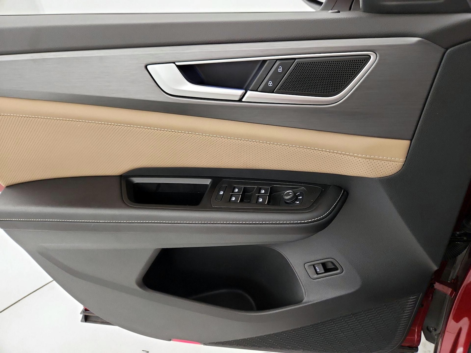 2024 Volkswagen Atlas Cross Sport SE w/Tech - Photo 13
