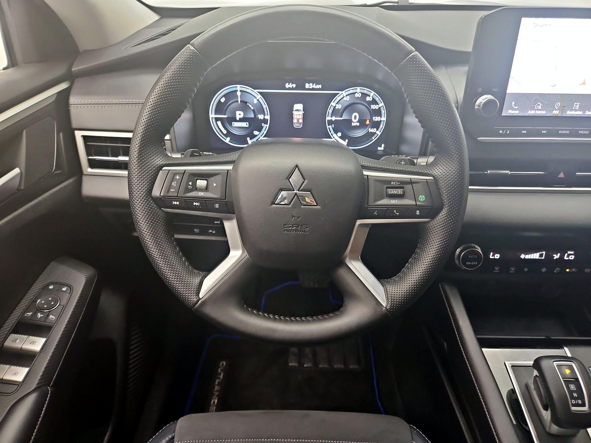 Thumbnail: 2025 Mitsubishi Outlander - 10