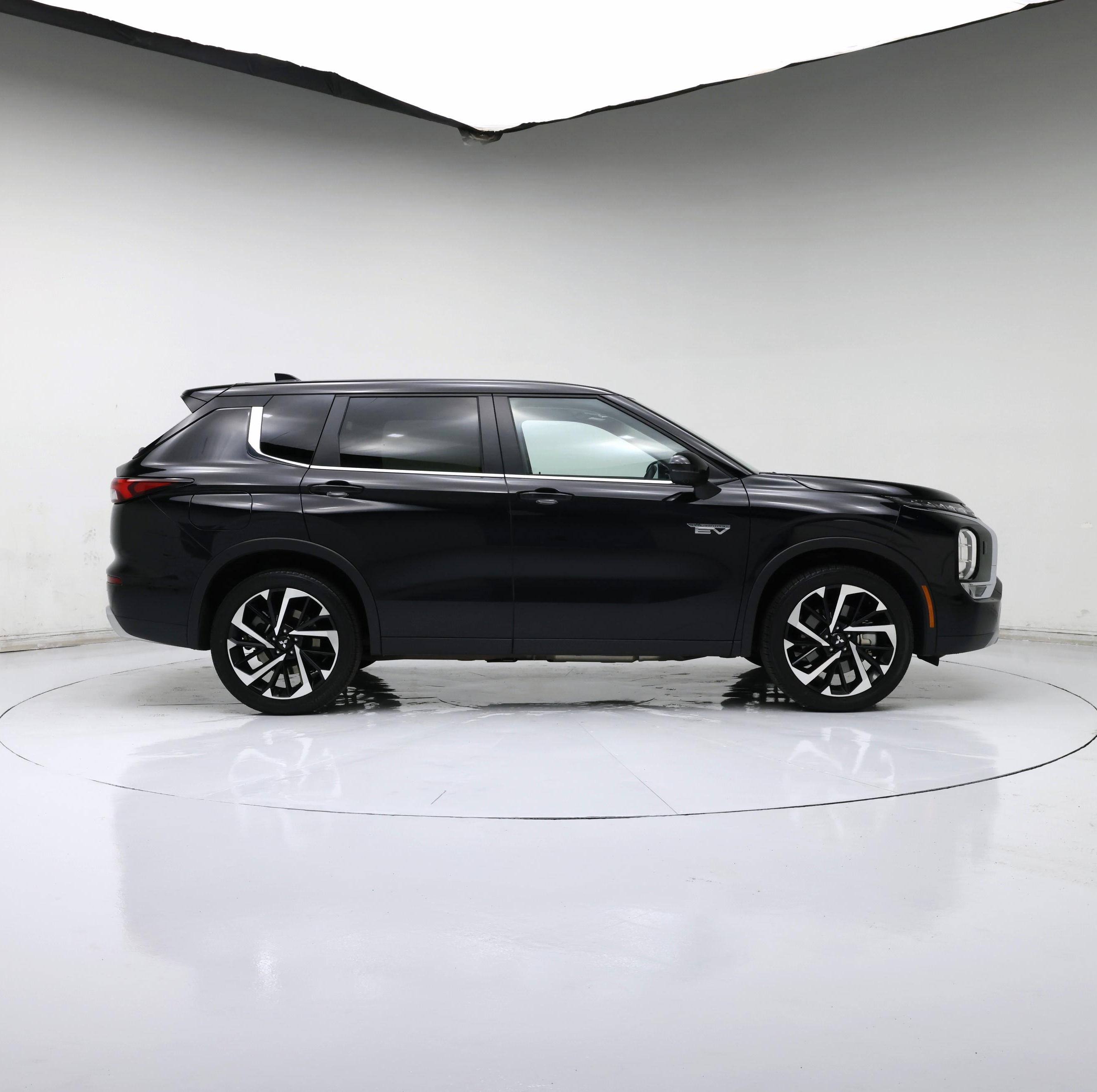 Thumbnail: 2025 Mitsubishi Outlander - 7