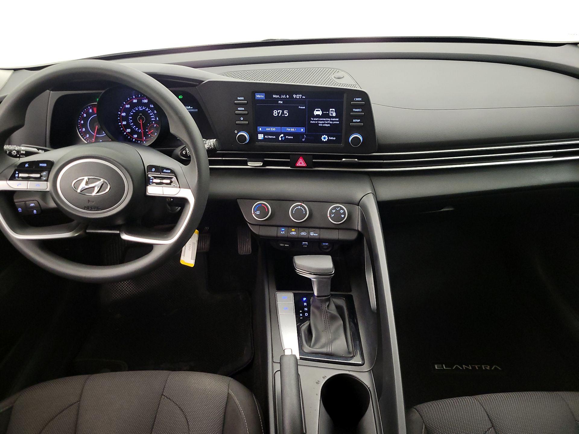 Thumbnail: 2023 Hyundai Elantra - 9