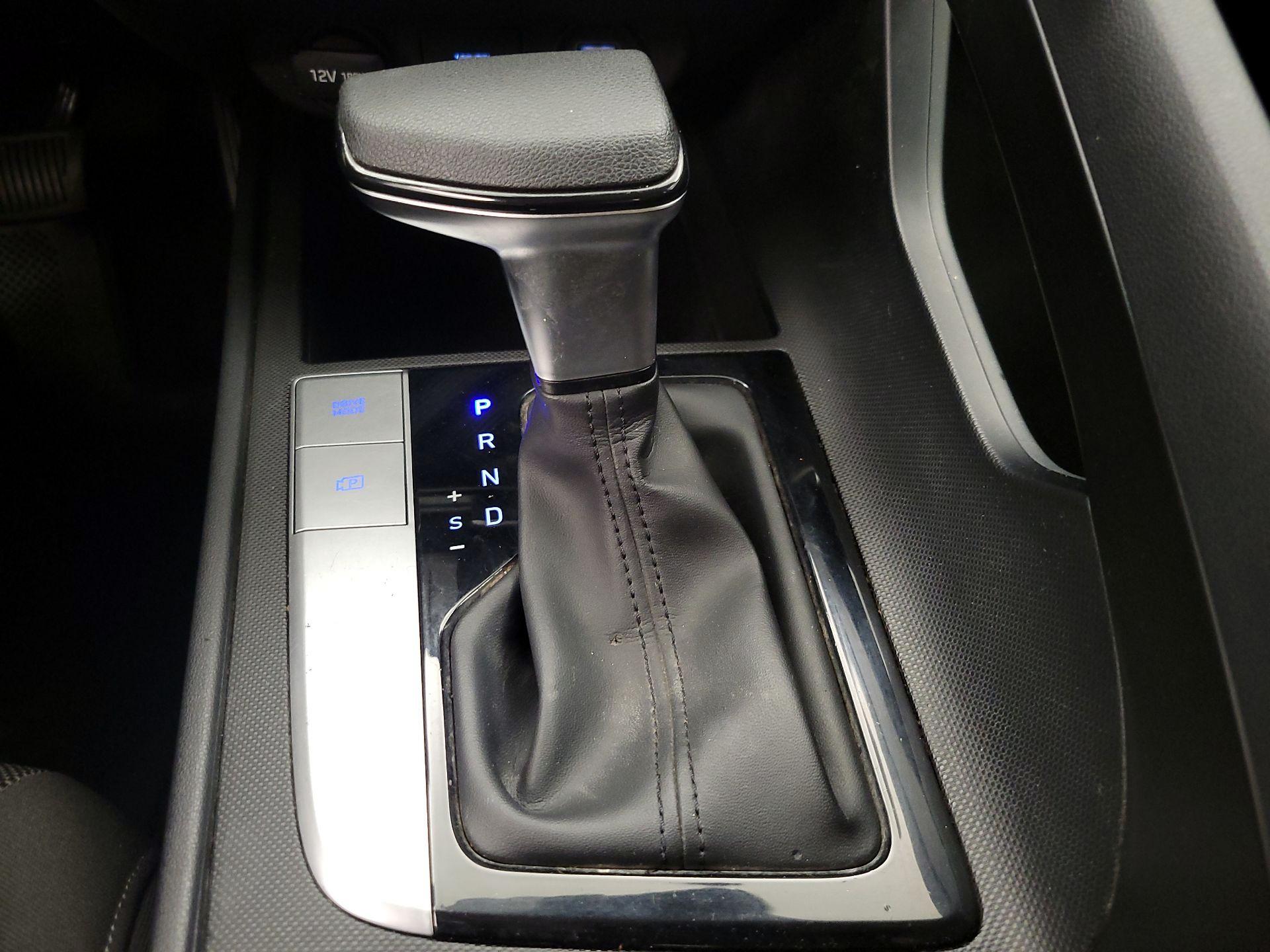 Thumbnail: 2023 Hyundai Elantra - 17