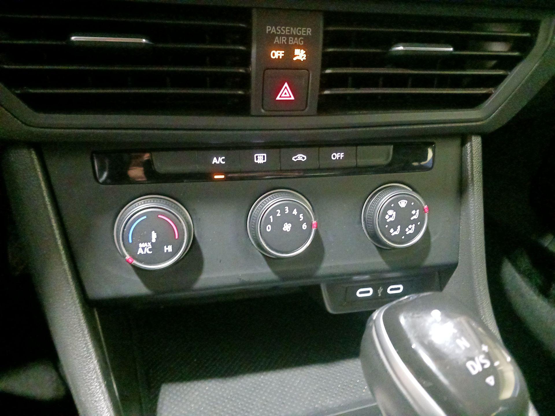 Thumbnail: 2024 Volkswagen Jetta - 12