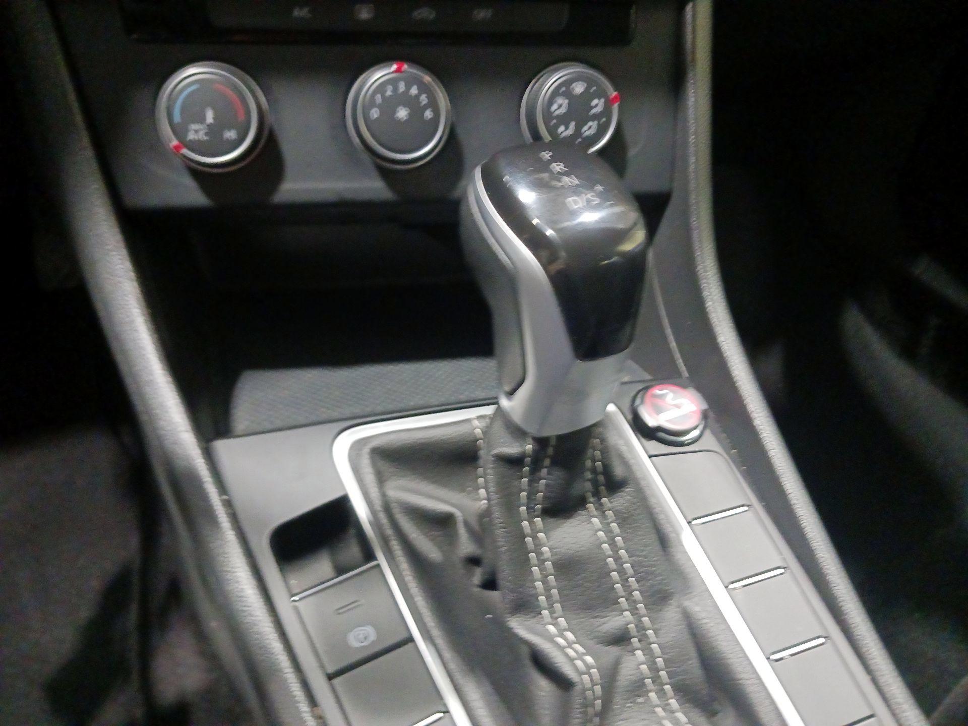 Thumbnail: 2024 Volkswagen Jetta - 13