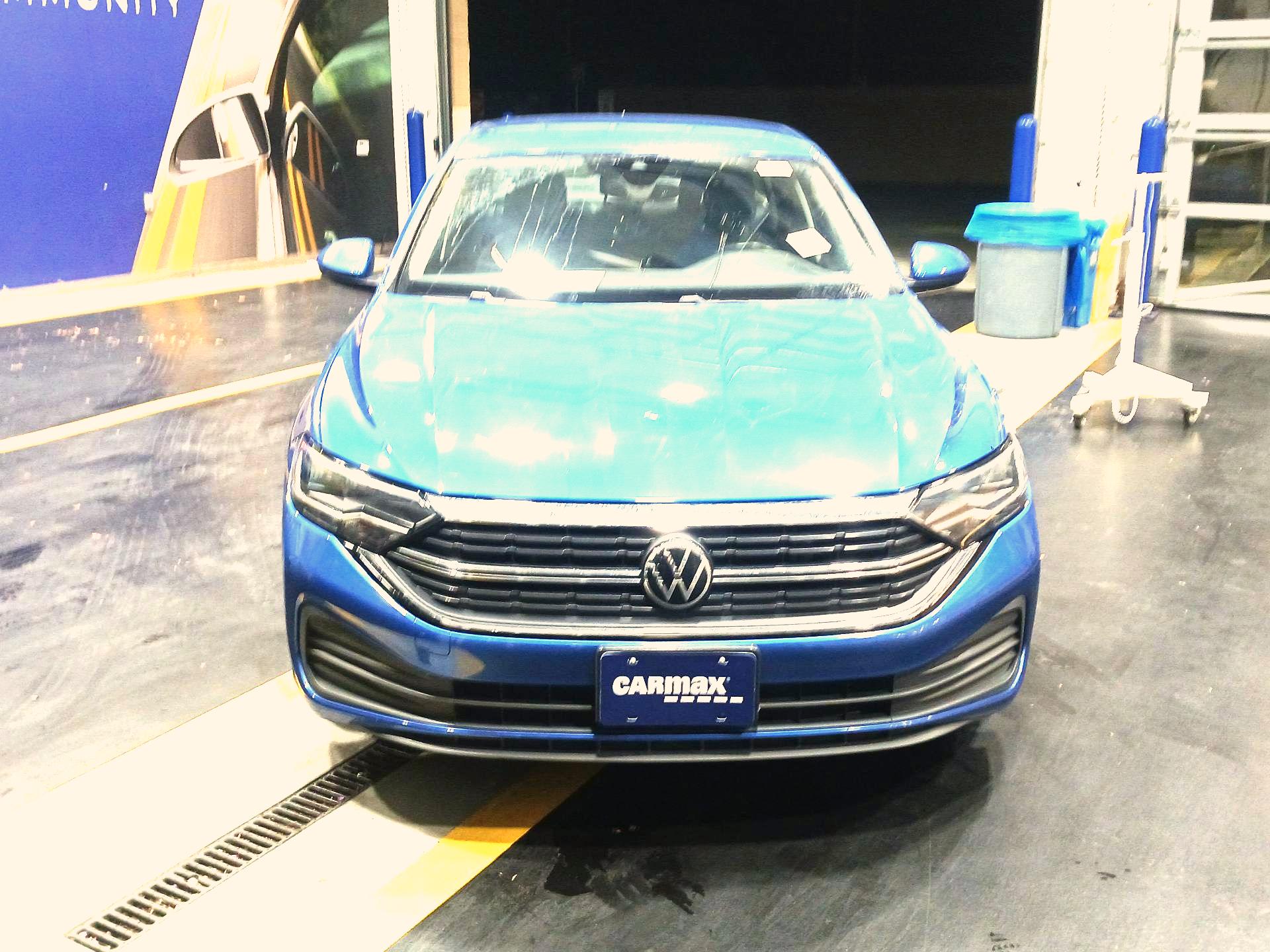 Thumbnail: 2024 Volkswagen Jetta - 2