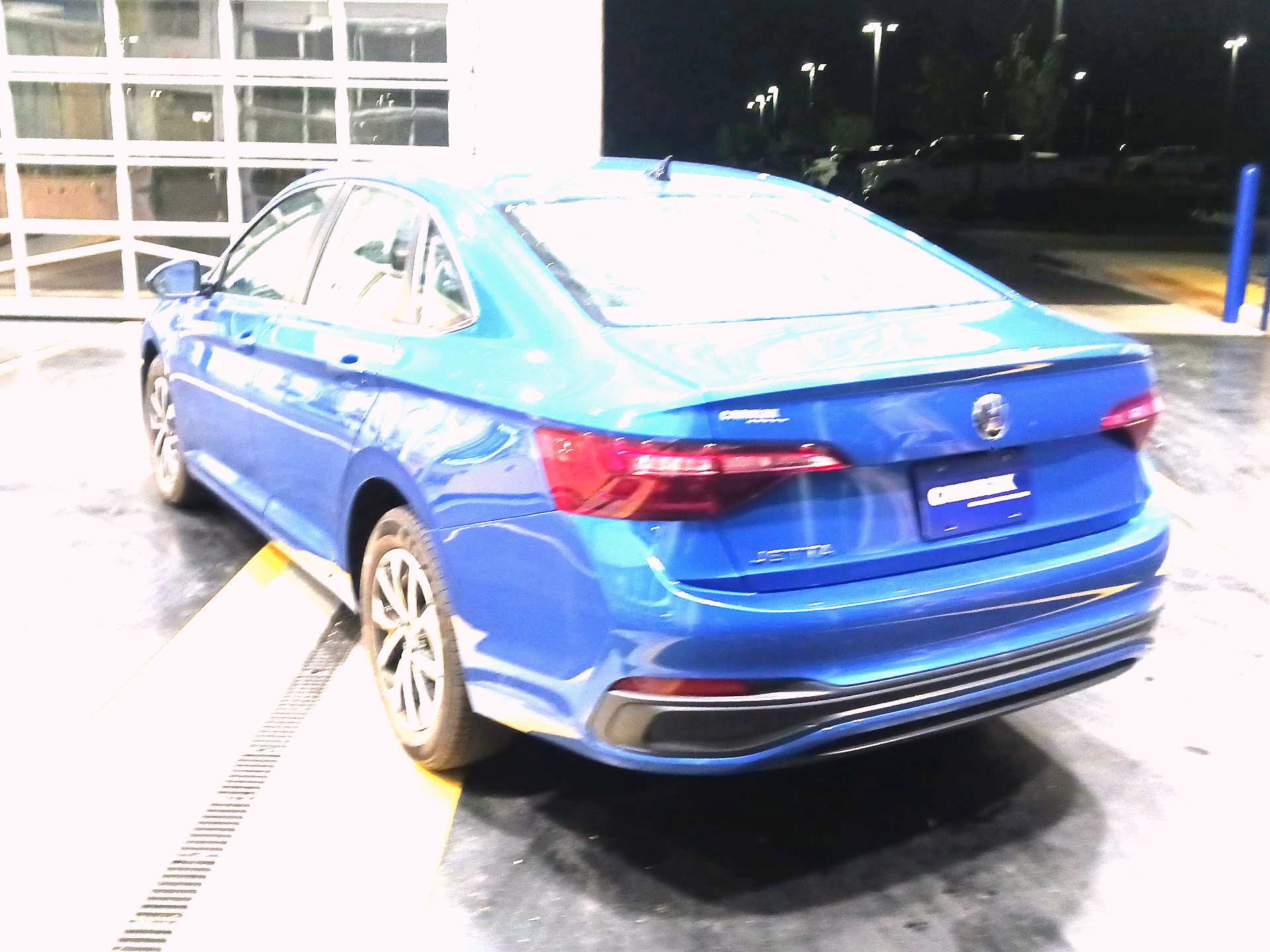 Thumbnail: 2024 Volkswagen Jetta - 7