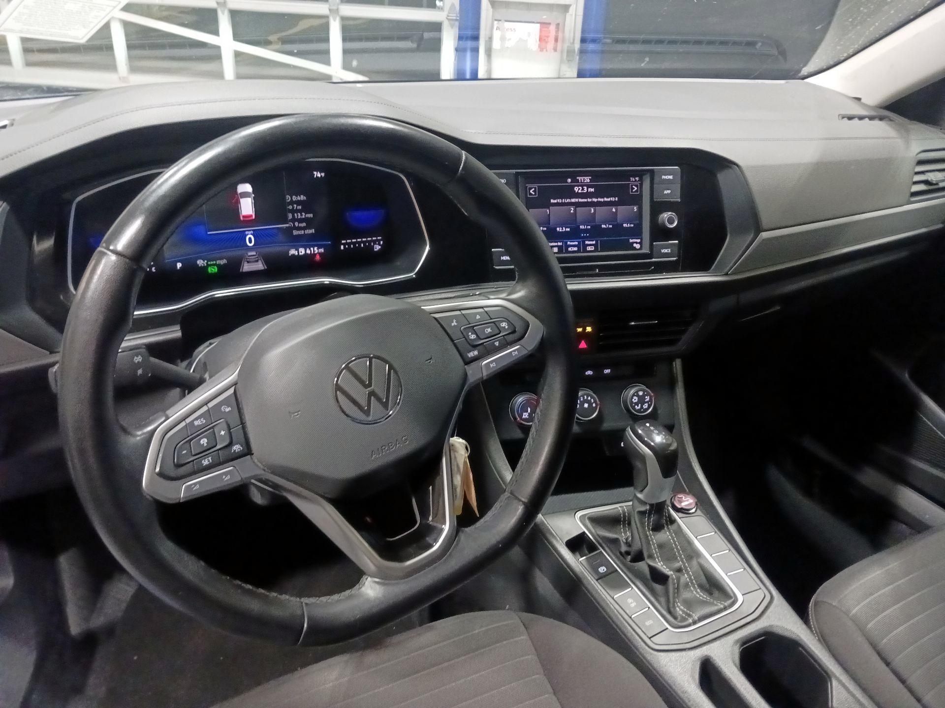 Thumbnail: 2024 Volkswagen Jetta - 8