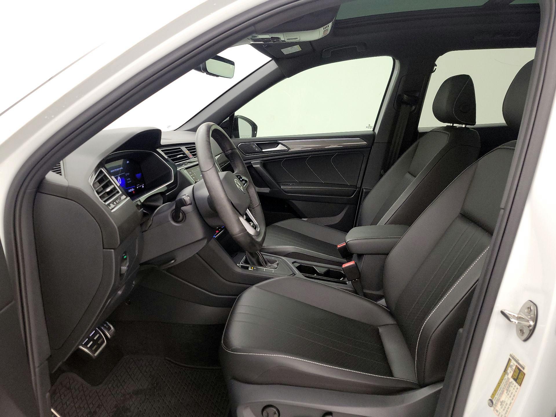 Thumbnail: 2024 Volkswagen Tiguan - 11