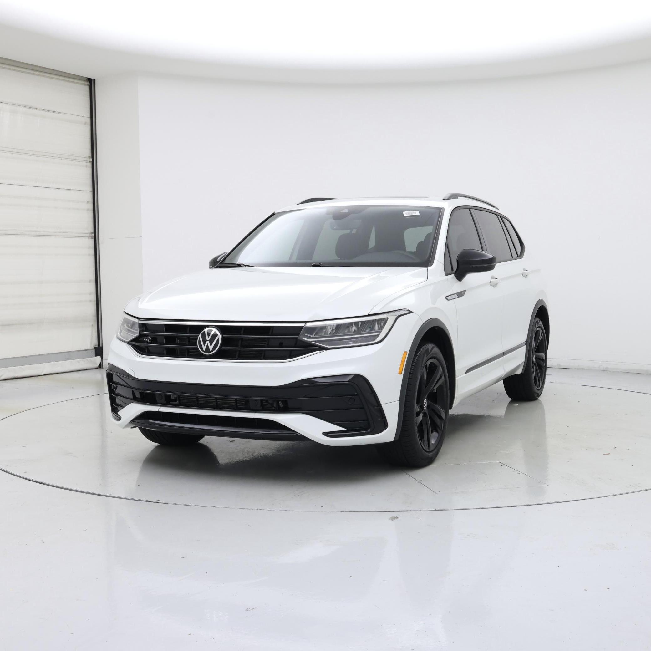 Thumbnail: 2024 Volkswagen Tiguan - 4