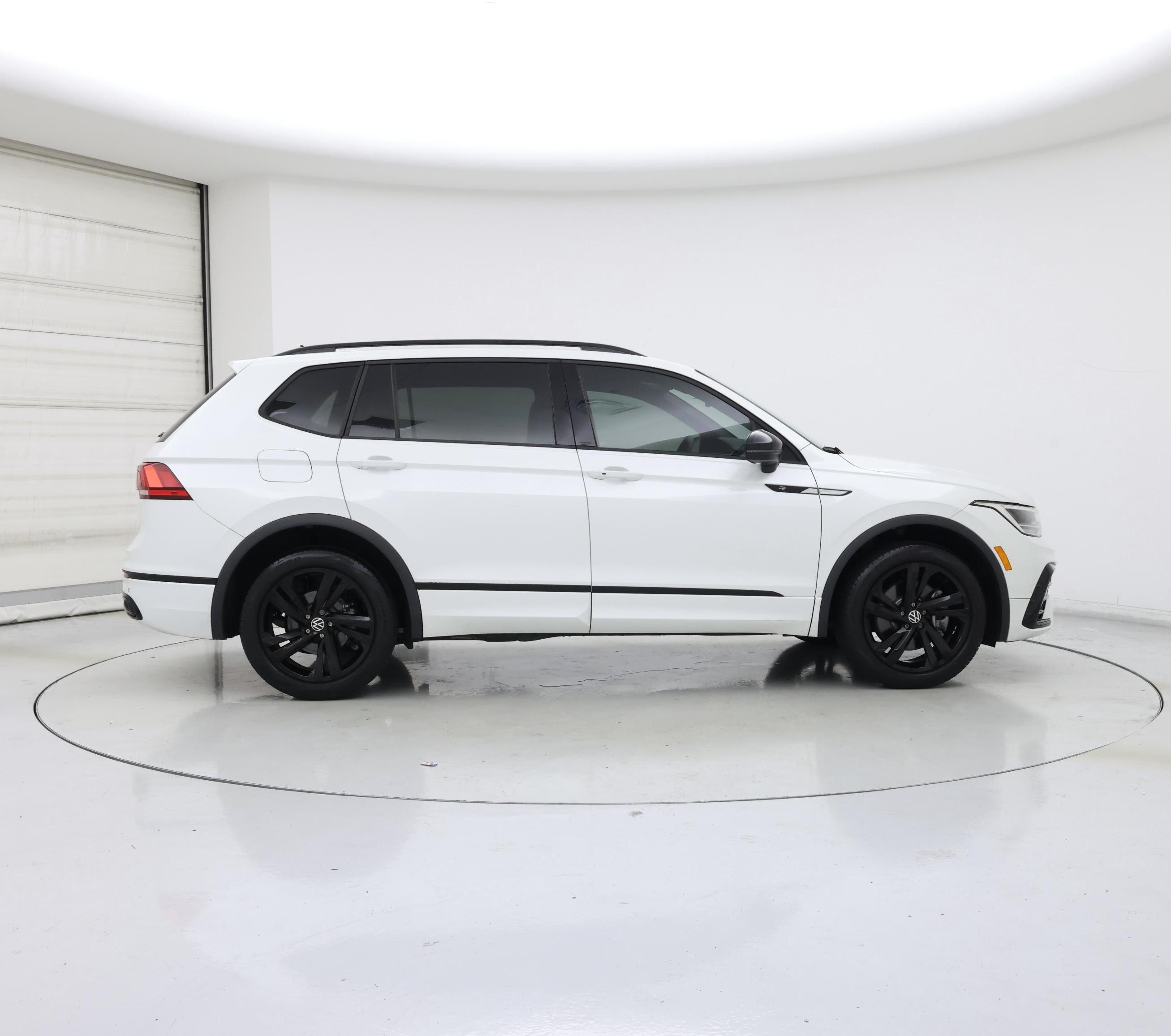 Thumbnail: 2024 Volkswagen Tiguan - 7