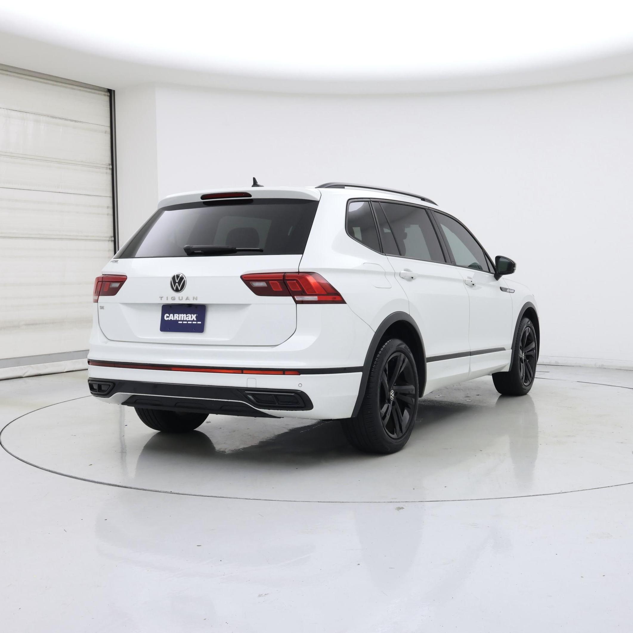 Thumbnail: 2024 Volkswagen Tiguan - 8