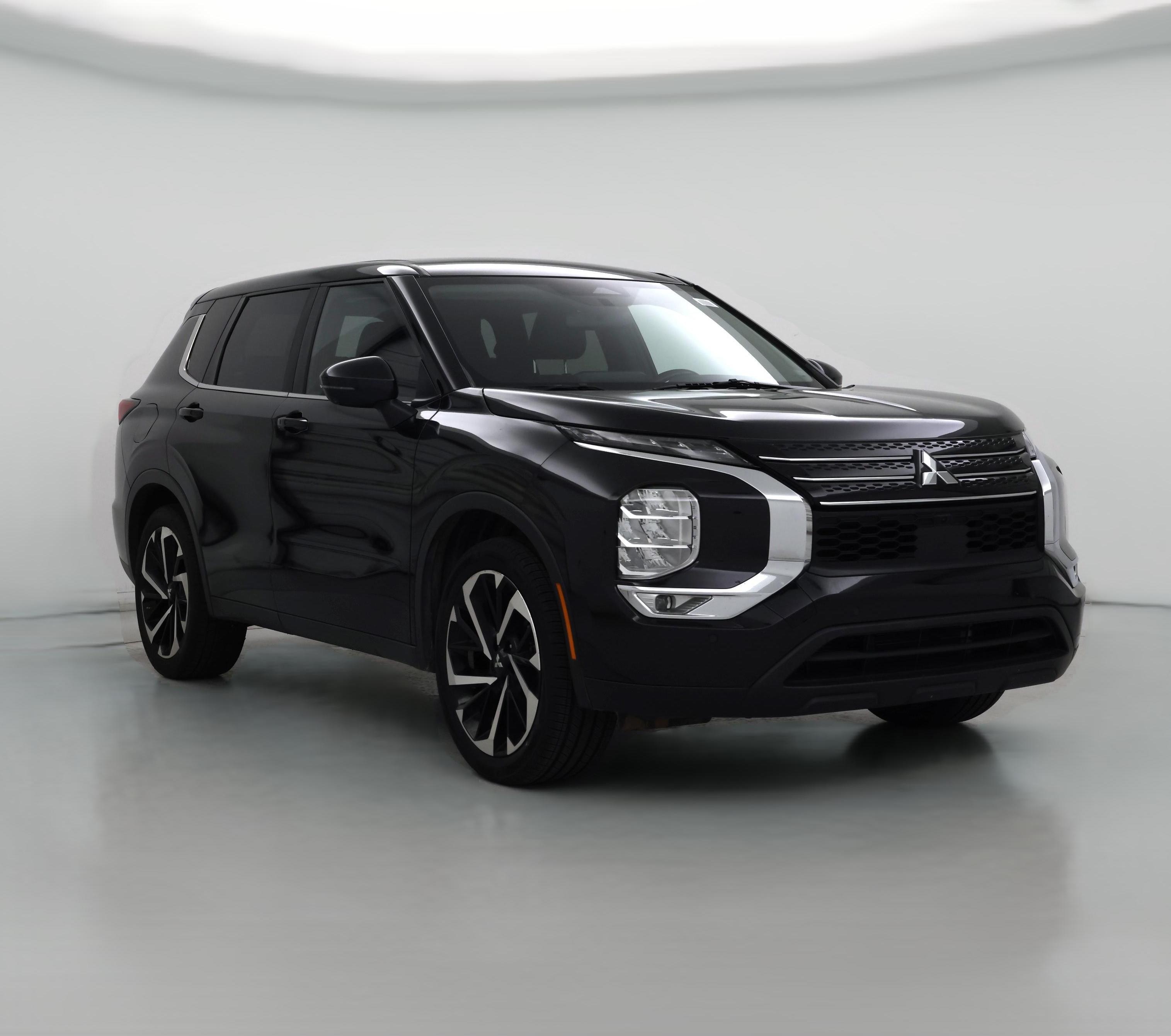 Thumbnail: 2024 Mitsubishi Outlander - 1