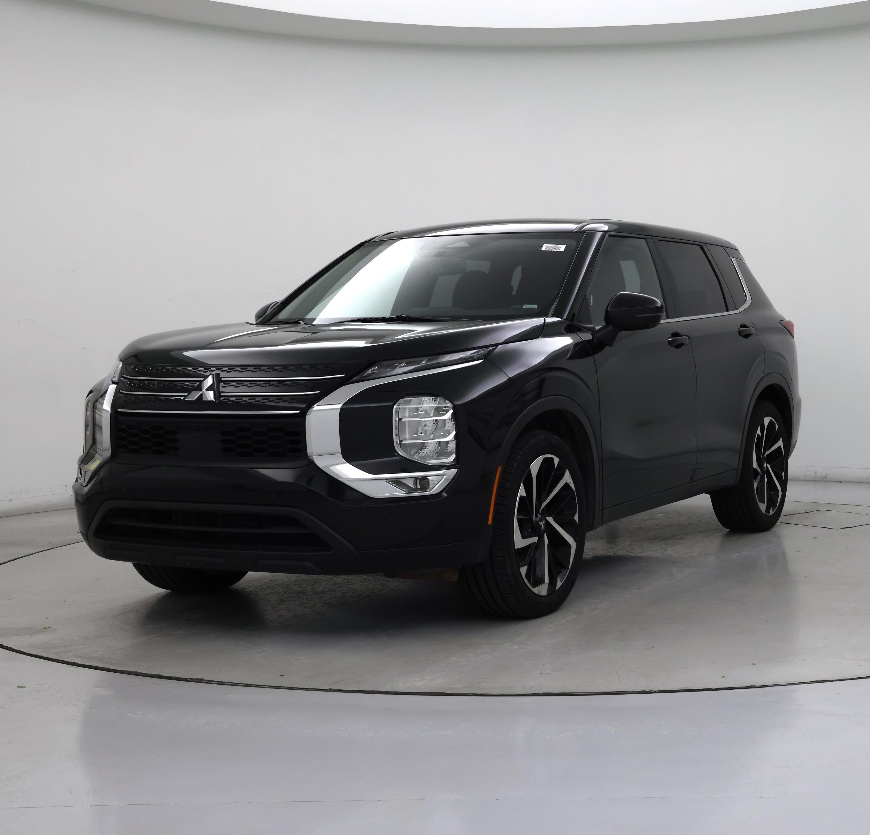 Thumbnail: 2024 Mitsubishi Outlander - 4