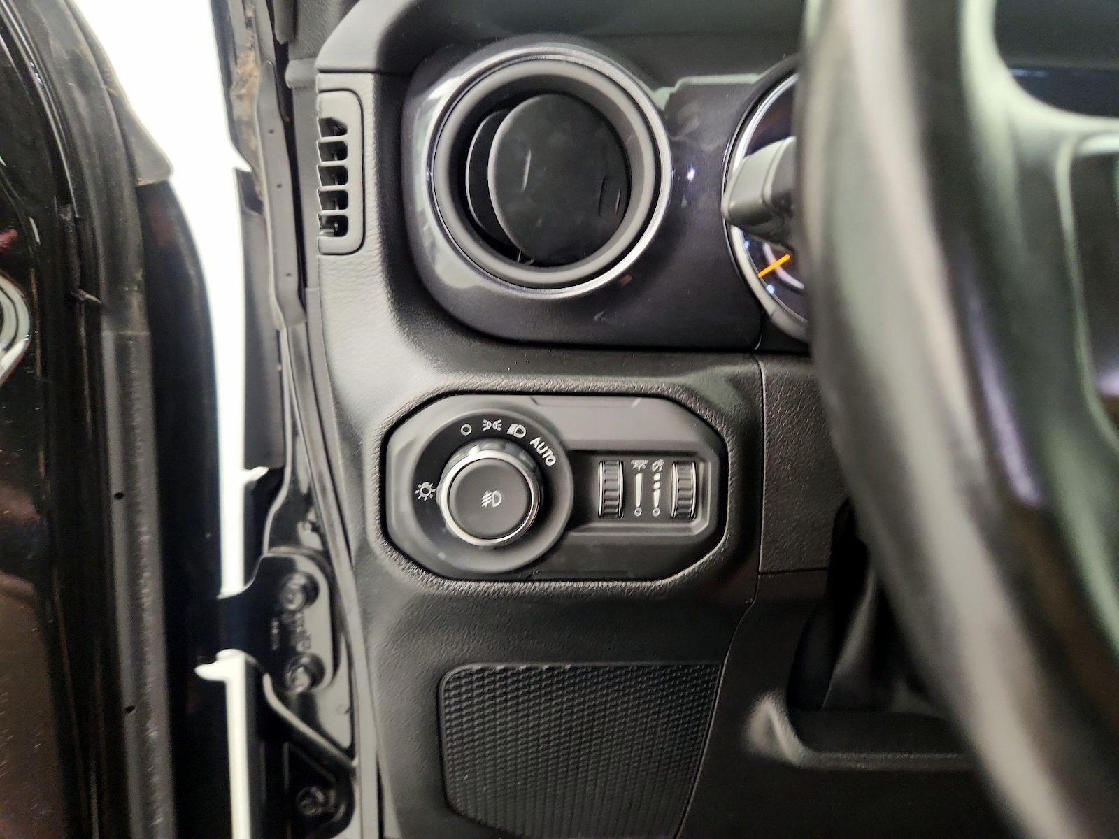 2022 Jeep Wrangler Unlimited Altitude - Photo 14