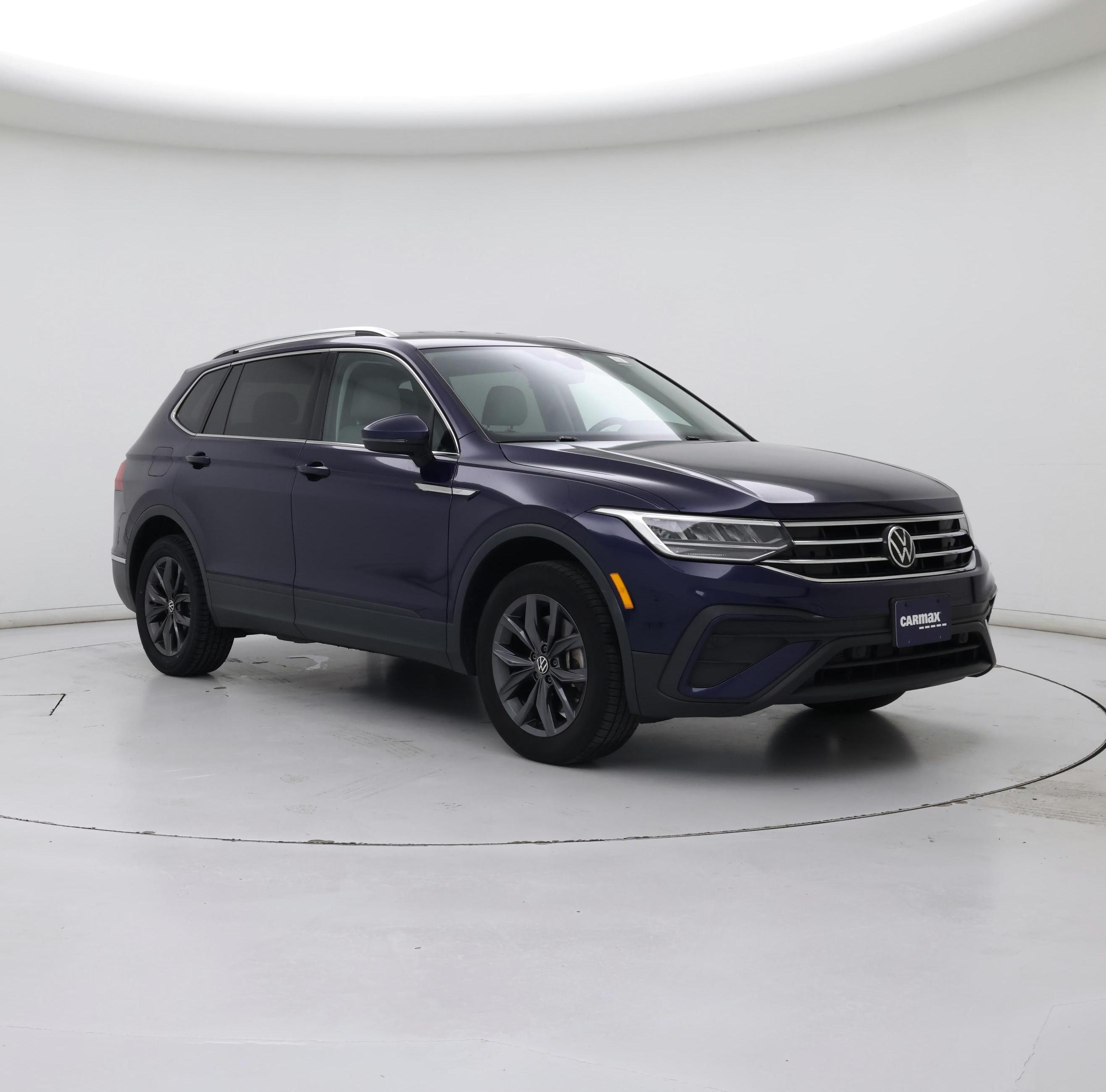 Blue 2023 Volkswagen Tiguan SUV / Crossover Front-Wheel Drive Automatic