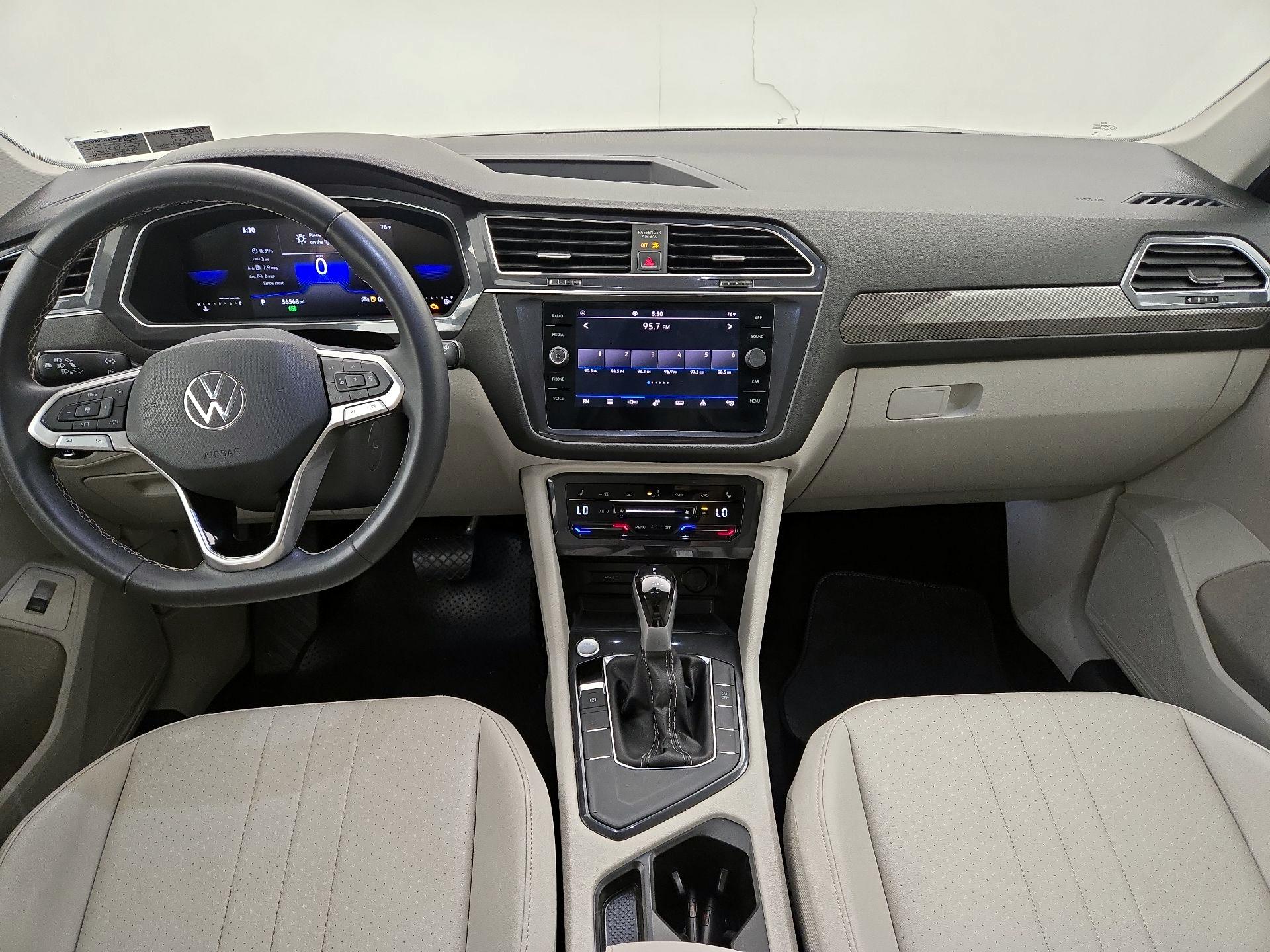 Thumbnail: 2023 Volkswagen Tiguan - 9