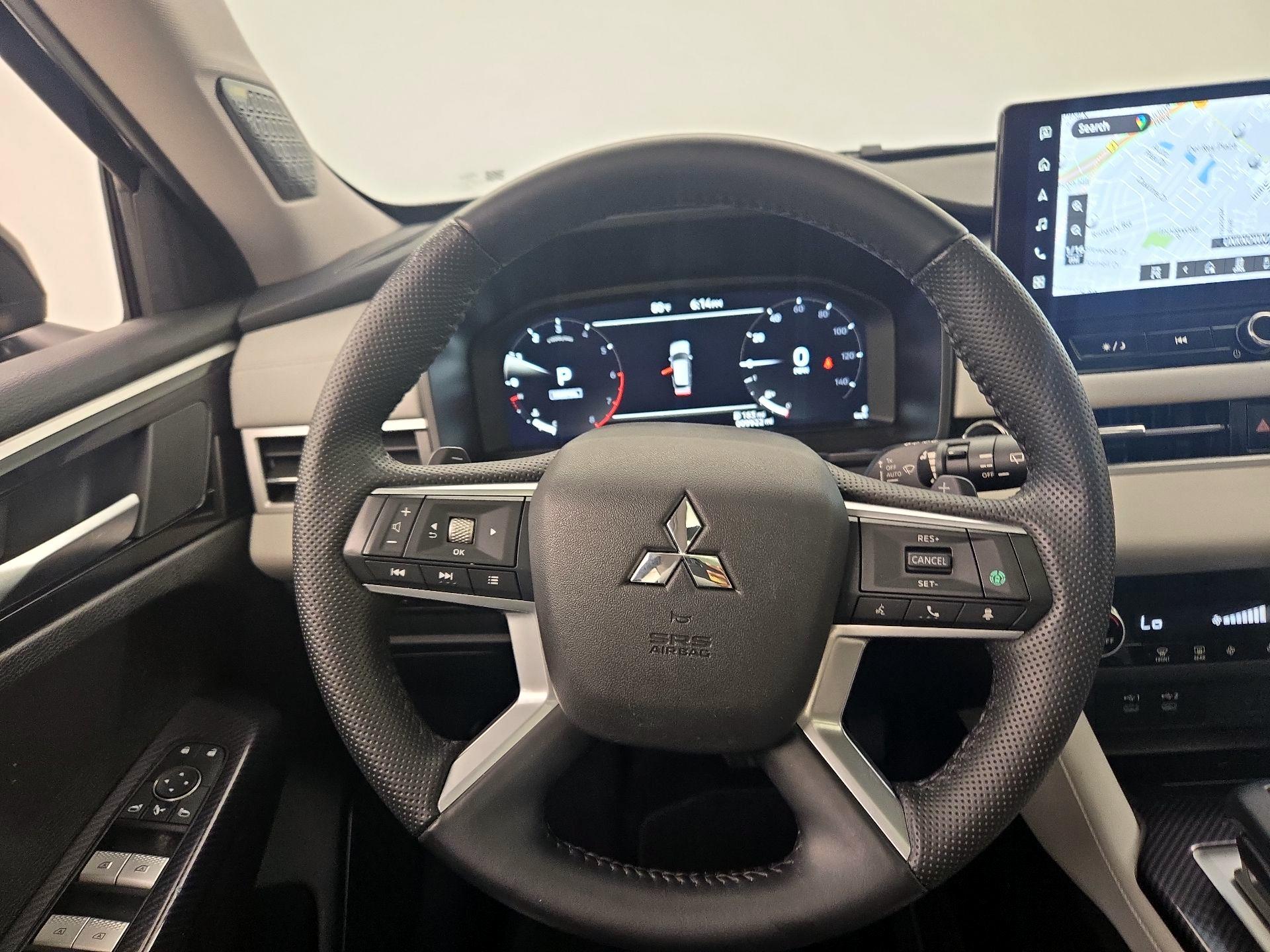 Thumbnail: 2025 Mitsubishi Outlander - 10