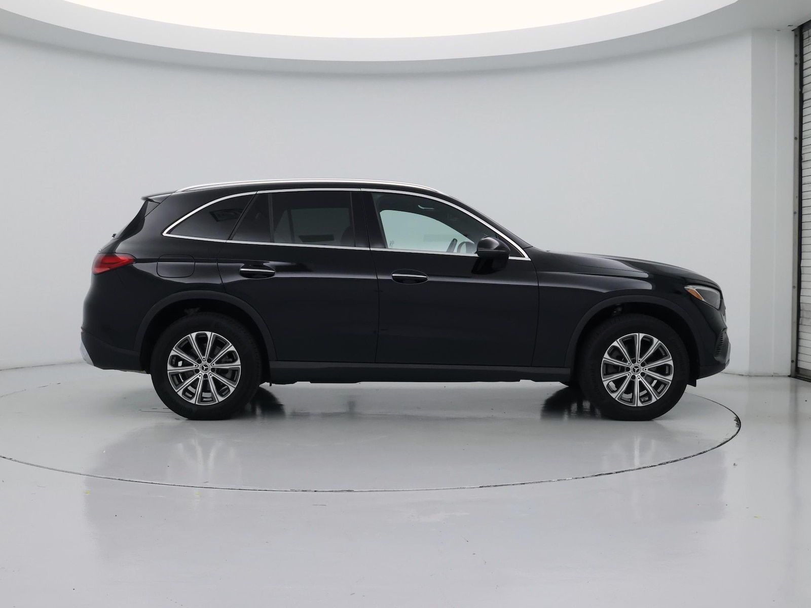 2024 Mercedes-Benz GLC GLC 300 - Photo 8