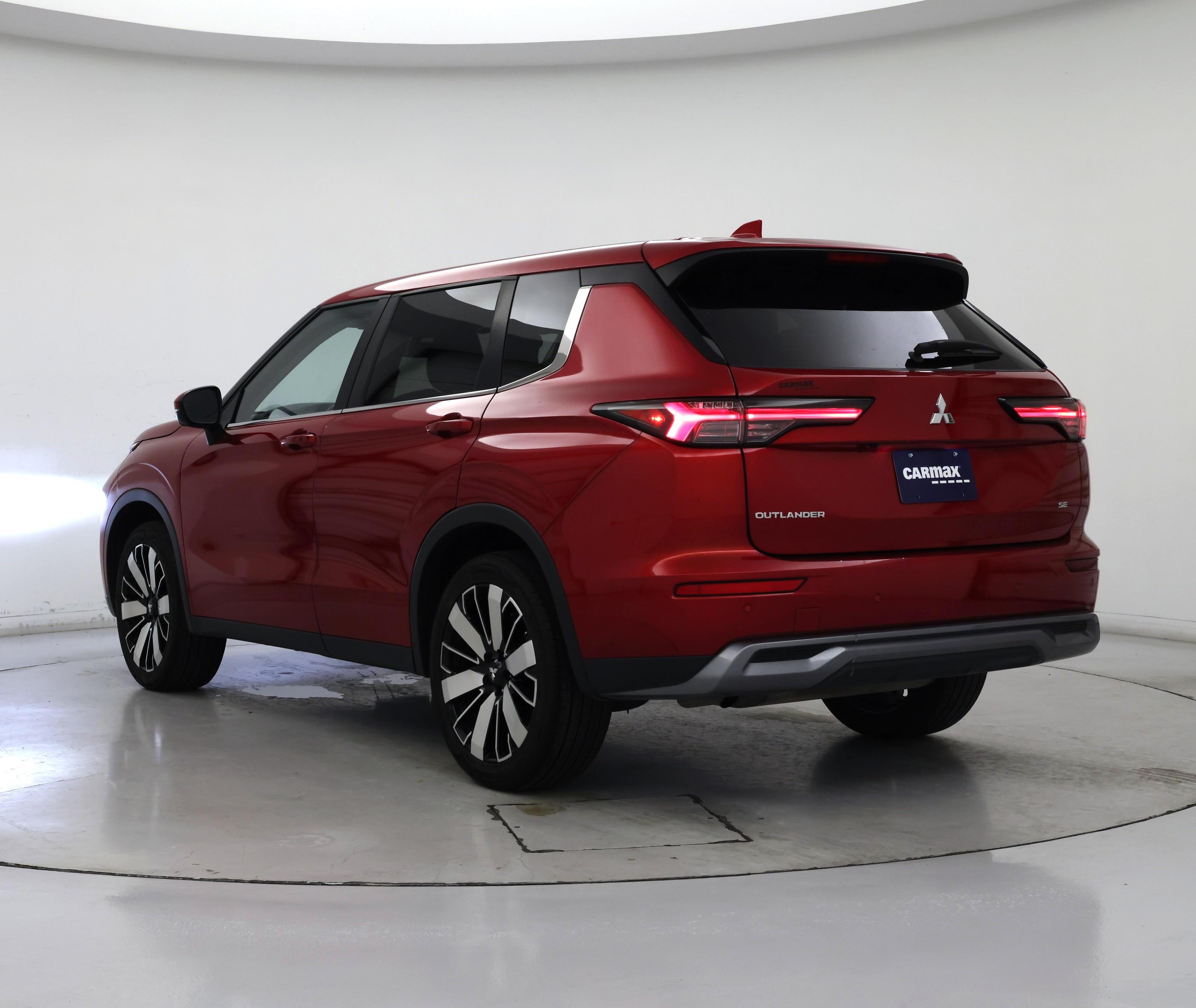 Thumbnail: 2025 Mitsubishi Outlander - 2