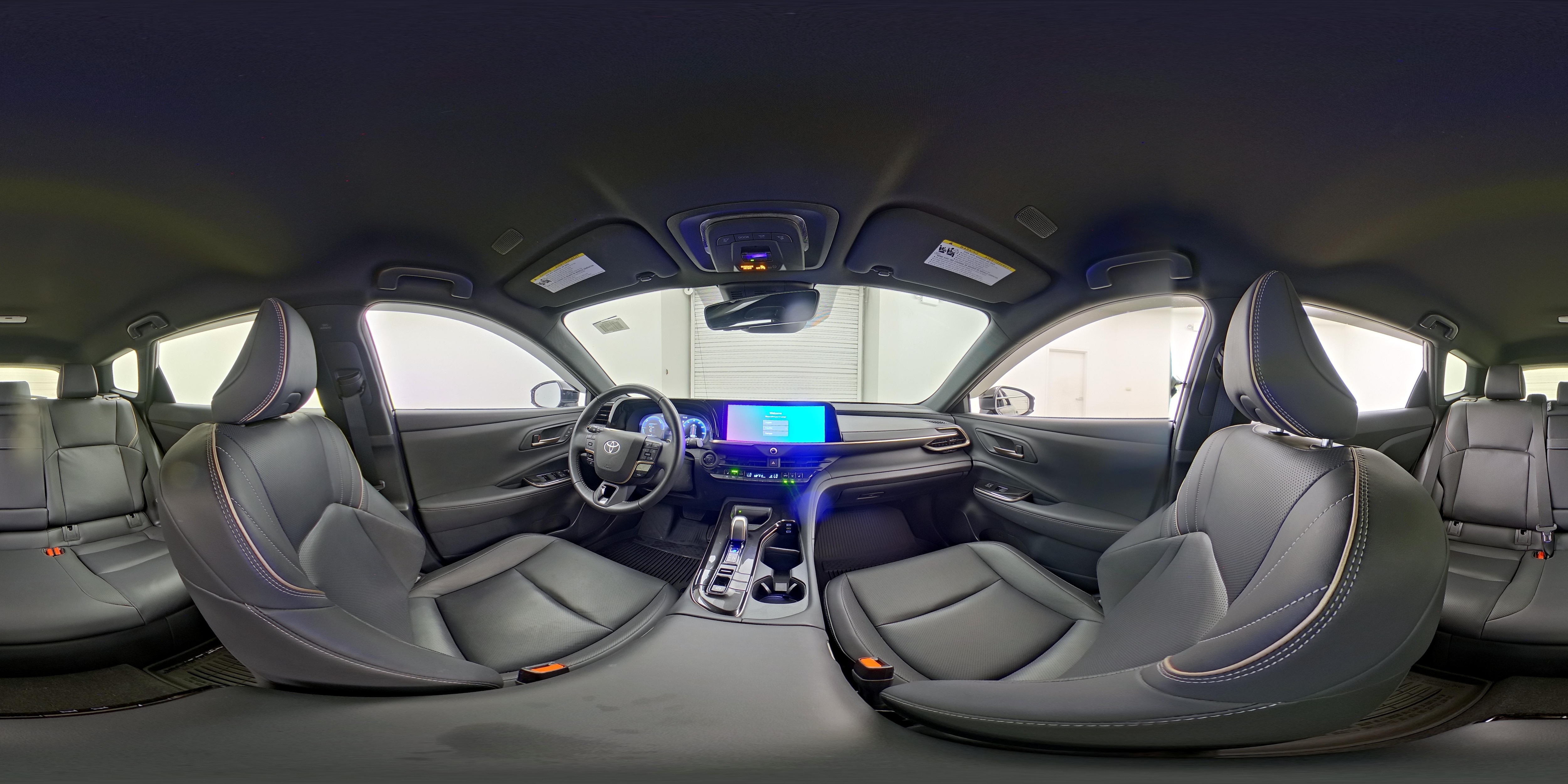 2025 Toyota Crown Signia XLE - Photo 24