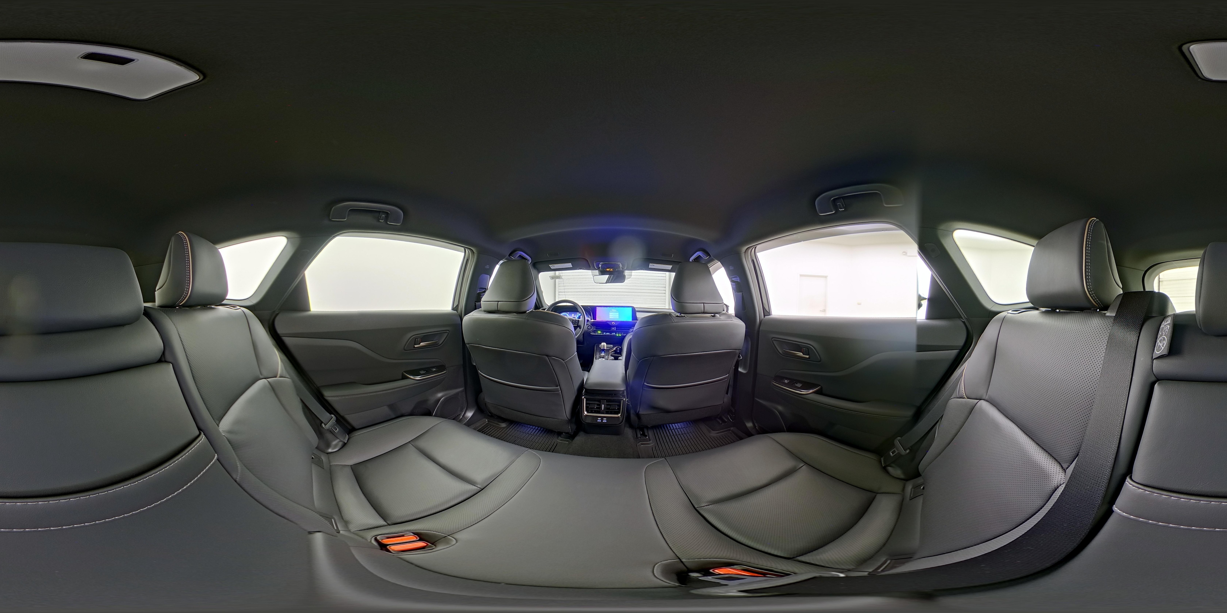 2025 Toyota Crown Signia XLE - Photo 25