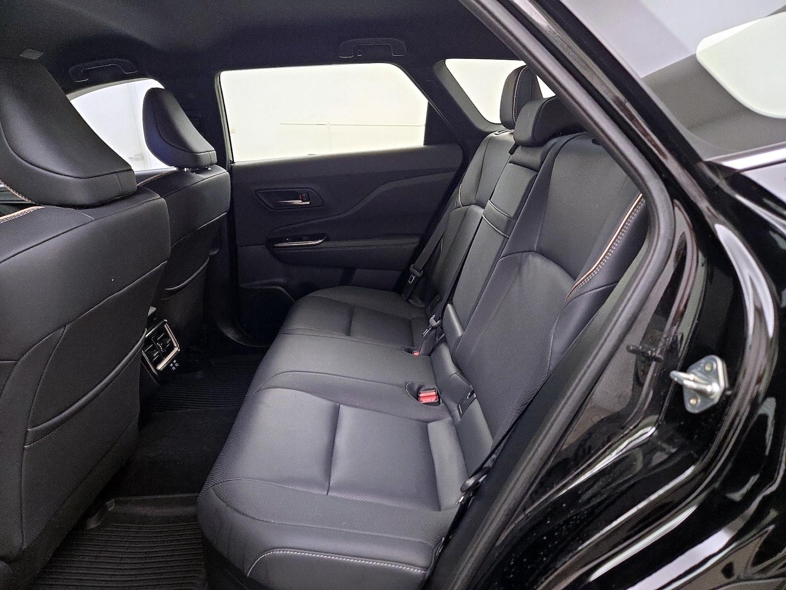 2025 Toyota Crown Signia XLE - Photo 20