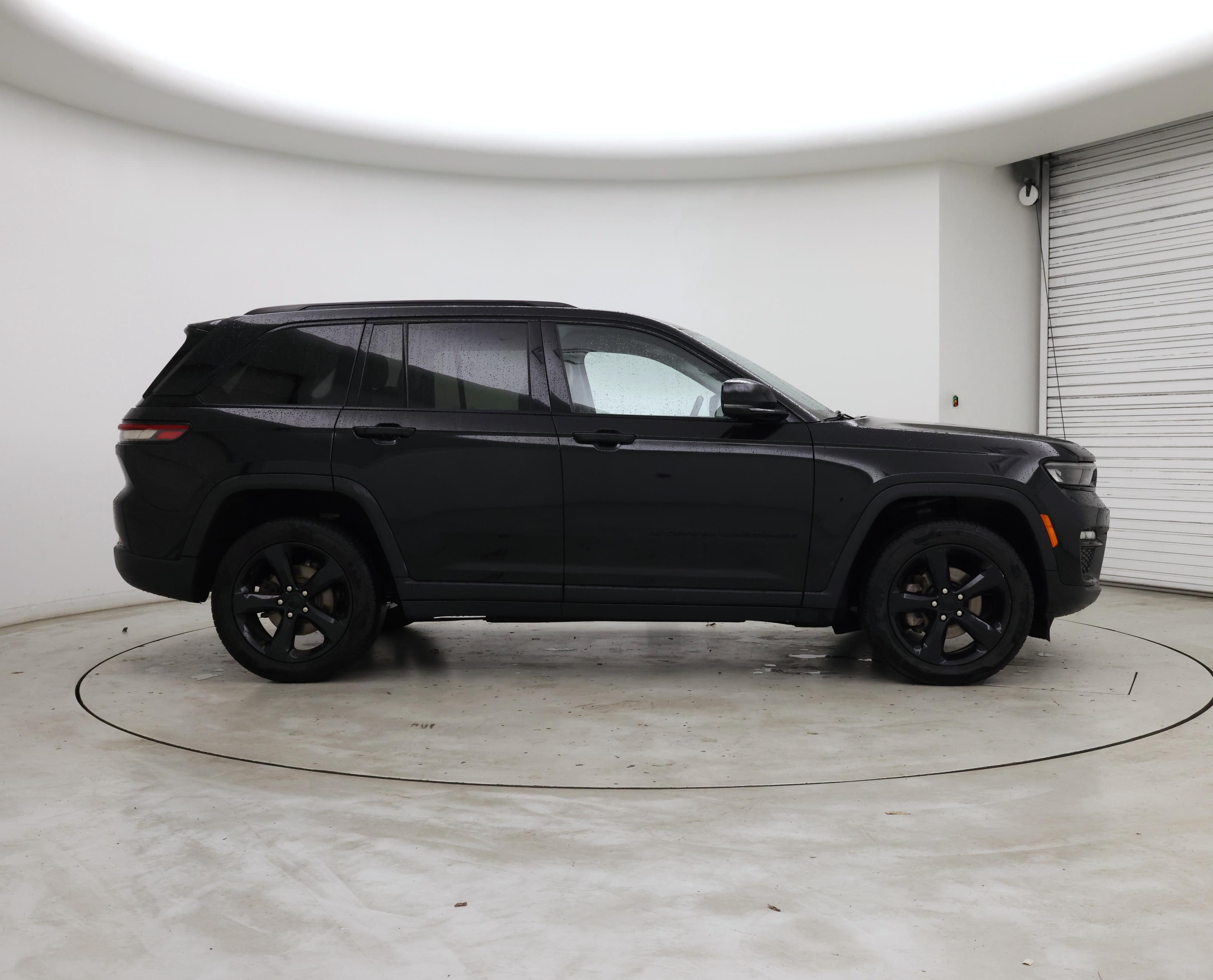 Thumbnail: 2023 Jeep Grand Cherokee - 7