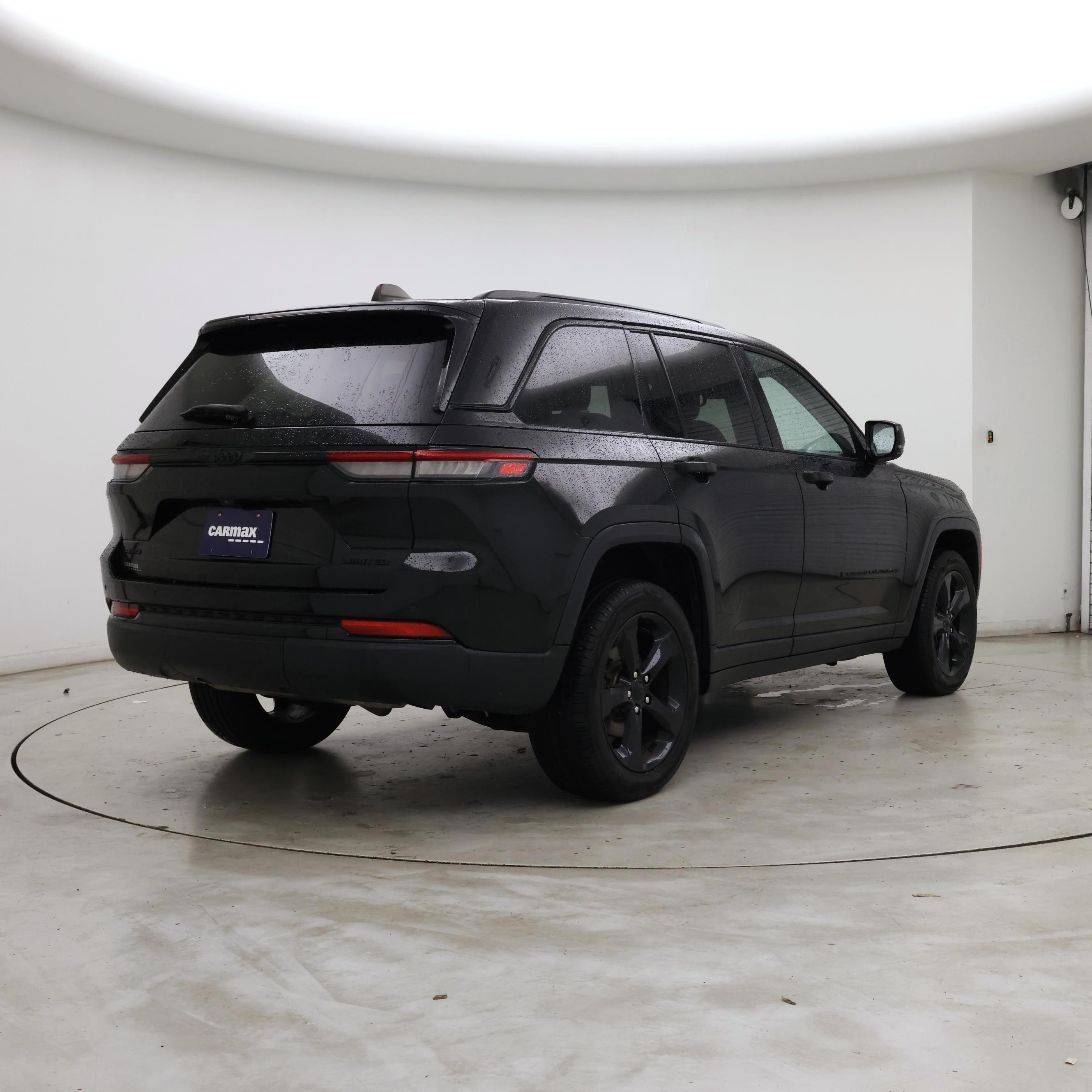 Thumbnail: 2023 Jeep Grand Cherokee - 8