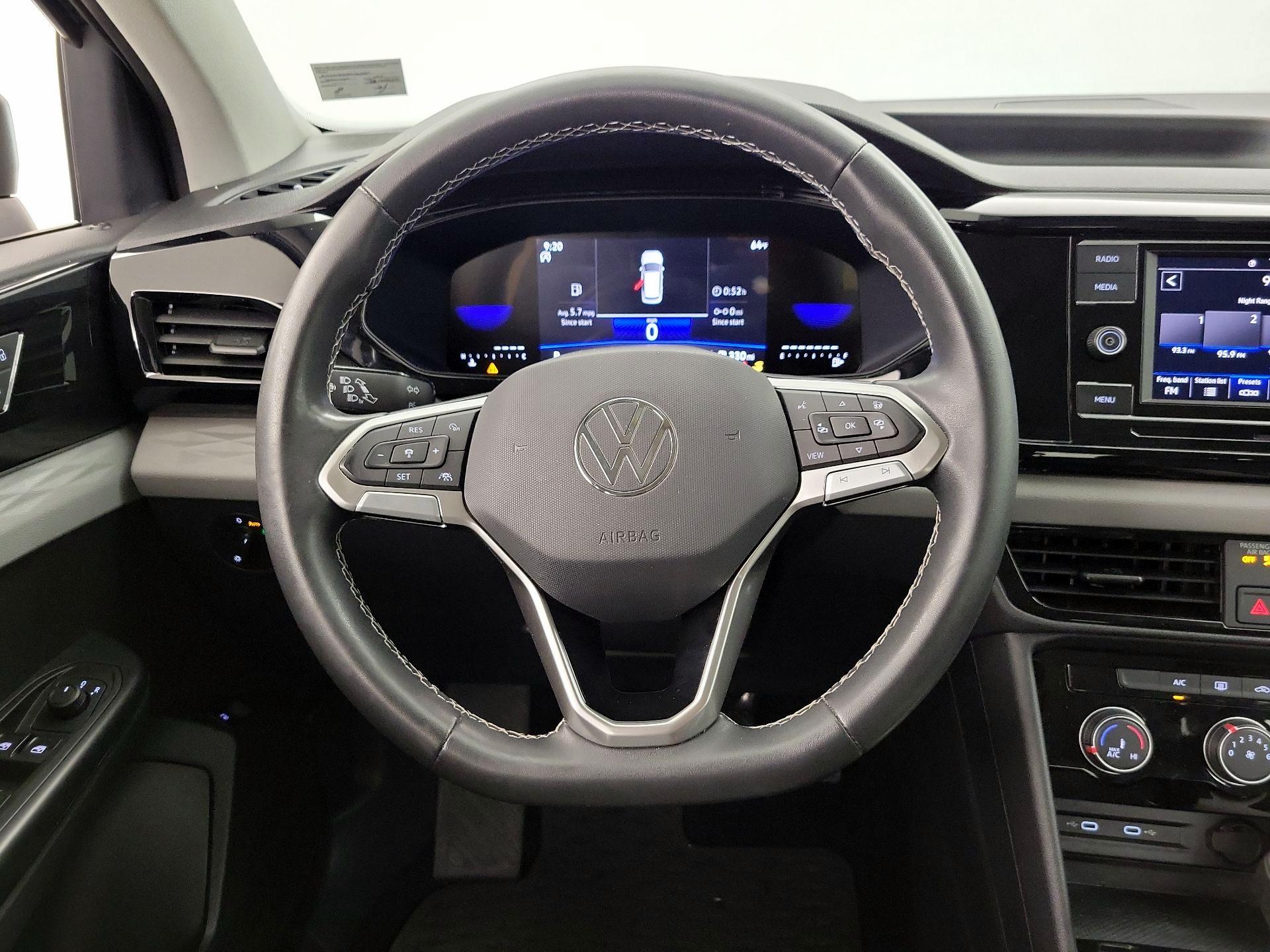 Thumbnail: 2023 Volkswagen Taos - 10