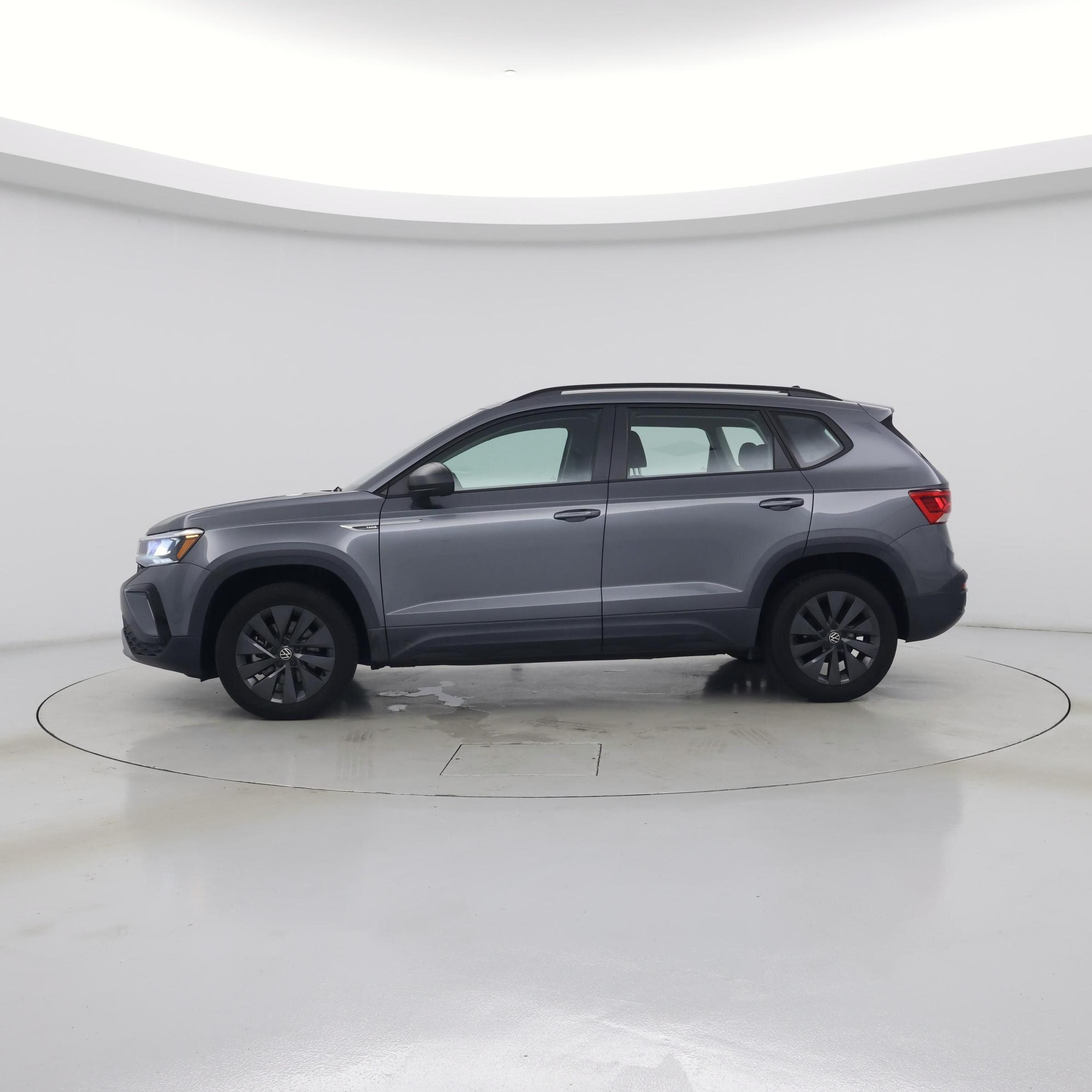Thumbnail: 2023 Volkswagen Taos - 3