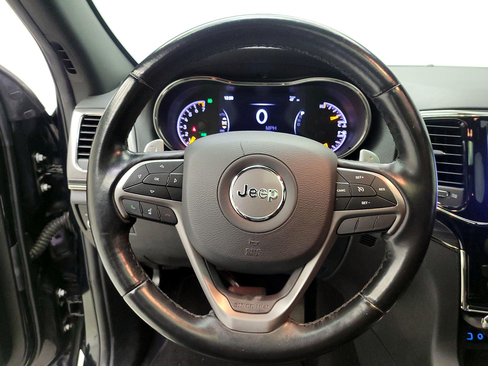 Thumbnail: 2020 Jeep Grand Cherokee - 10