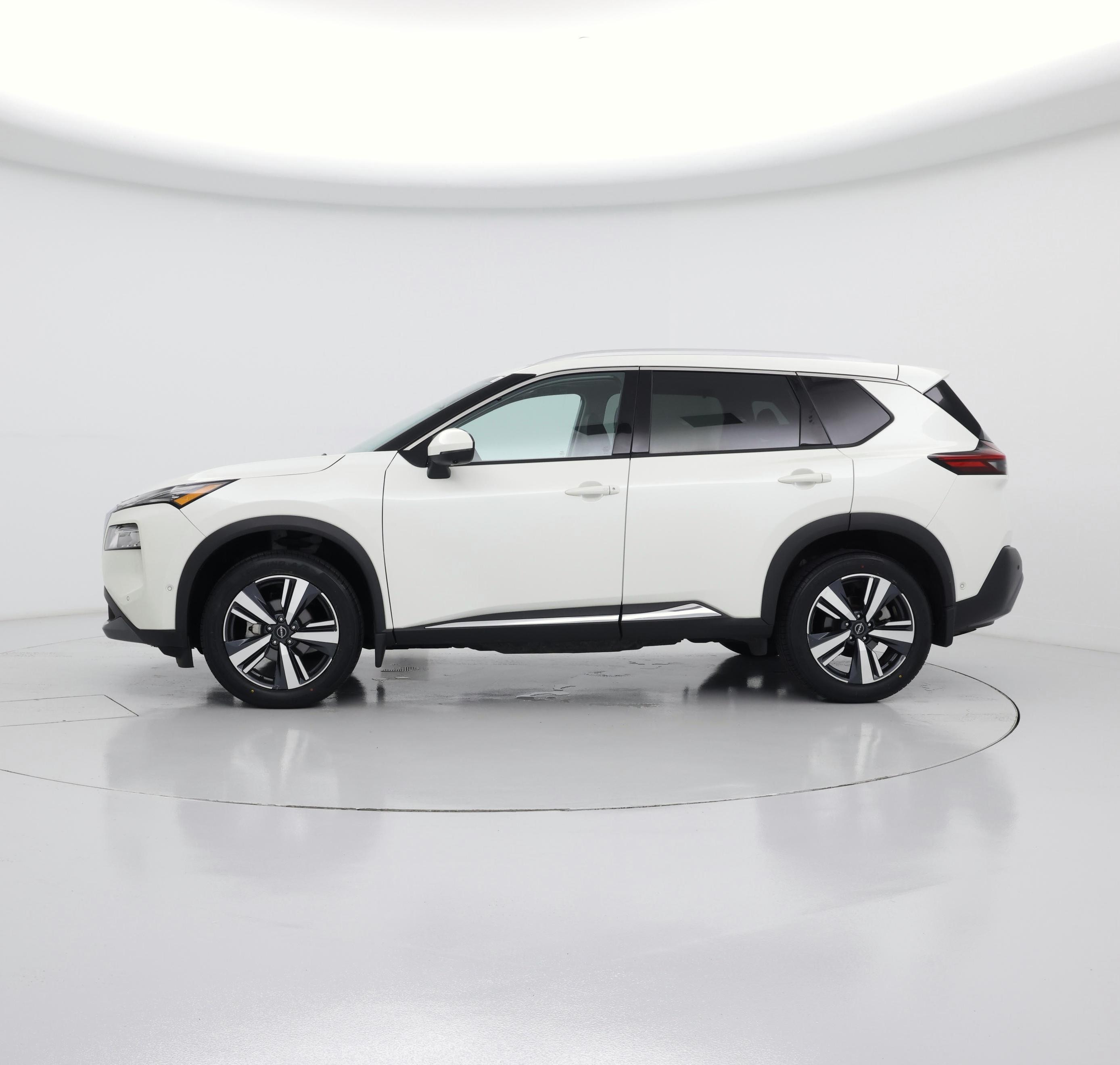 Thumbnail: 2023 Nissan Rogue - 3