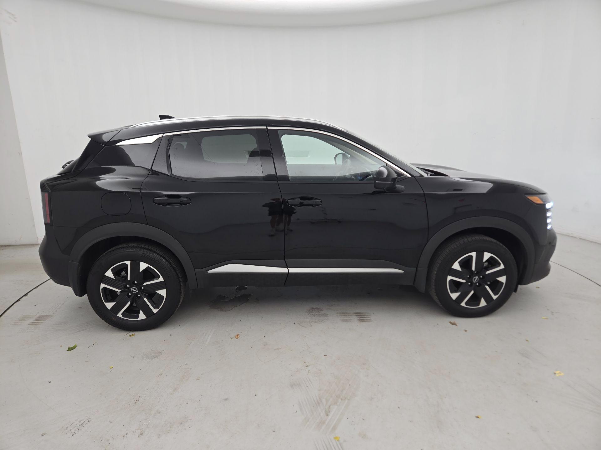 Thumbnail: 2025 Nissan Kicks - 4