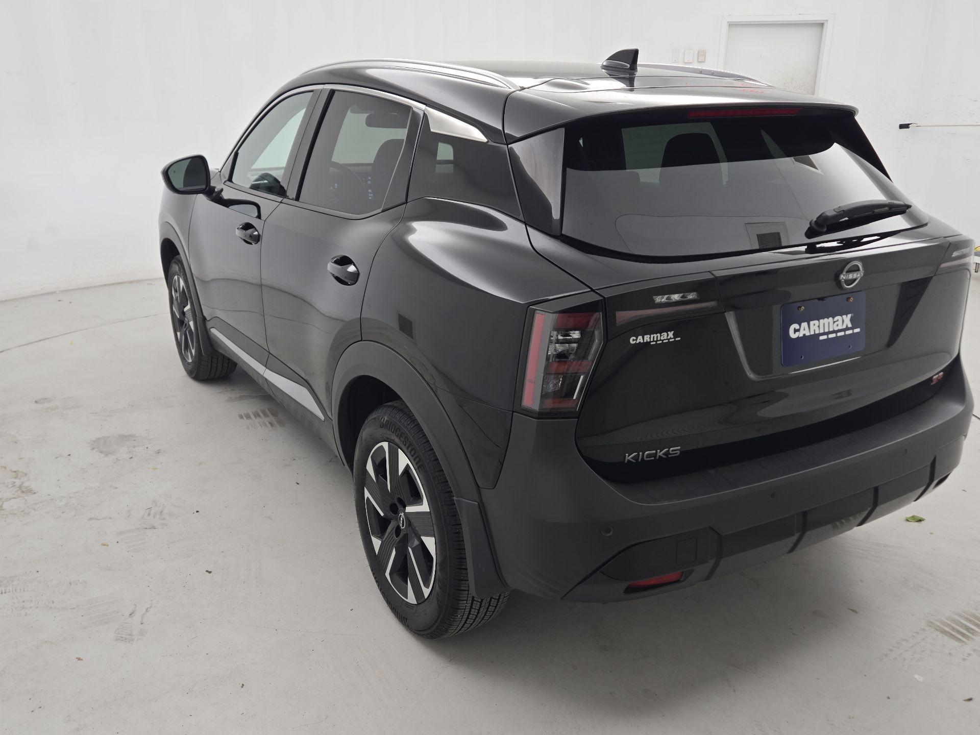 Thumbnail: 2025 Nissan Kicks - 7