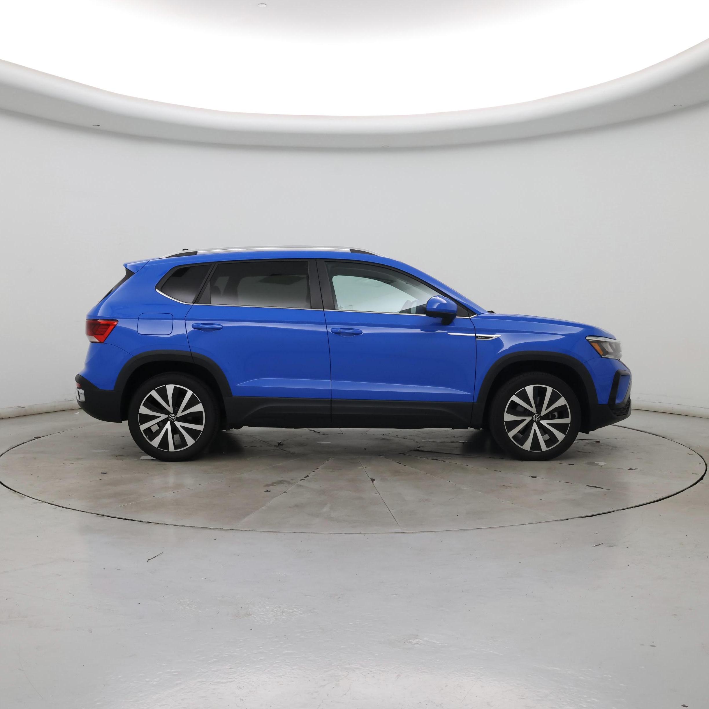 Thumbnail: 2023 Volkswagen Taos - 7