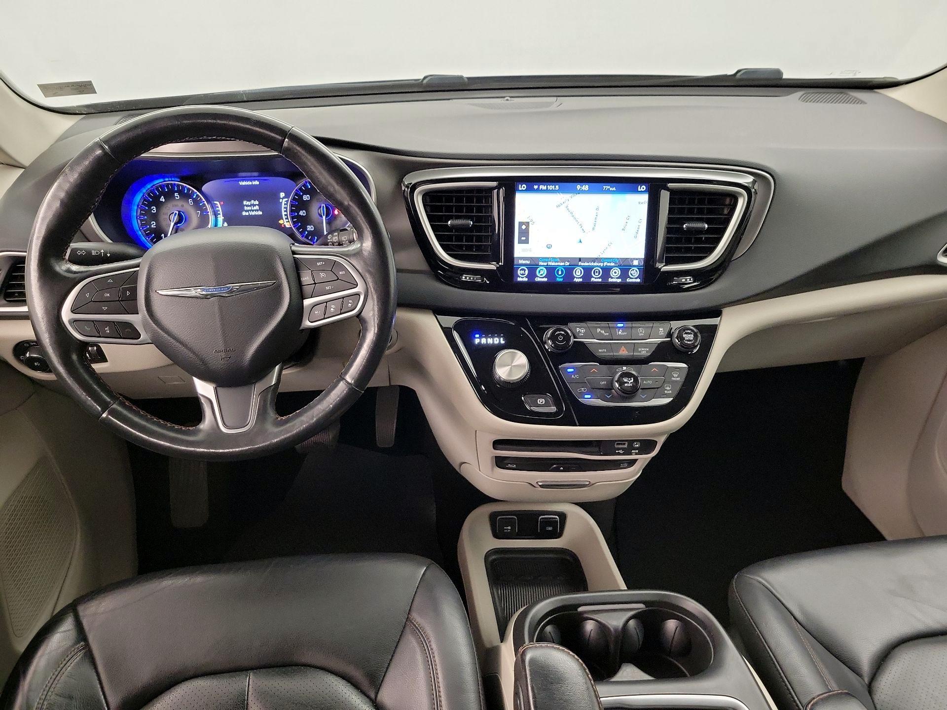 Thumbnail: 2020 Chrysler Pacifica - 9